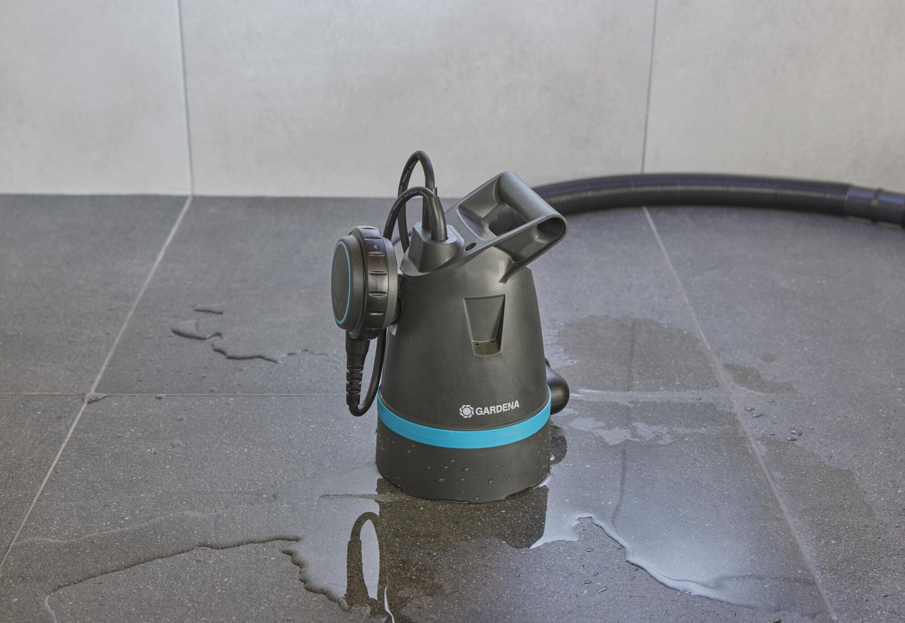 Gardena Clean water 550W Submersible pump 9016-28