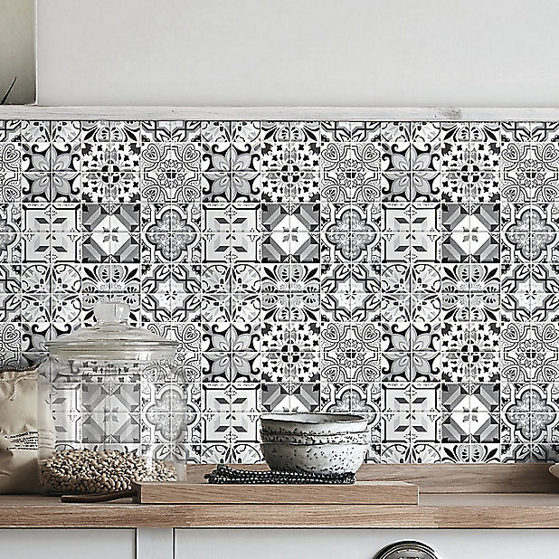 Geo Black White Glass Mosaic Tile L, Moroccan Glass Tile