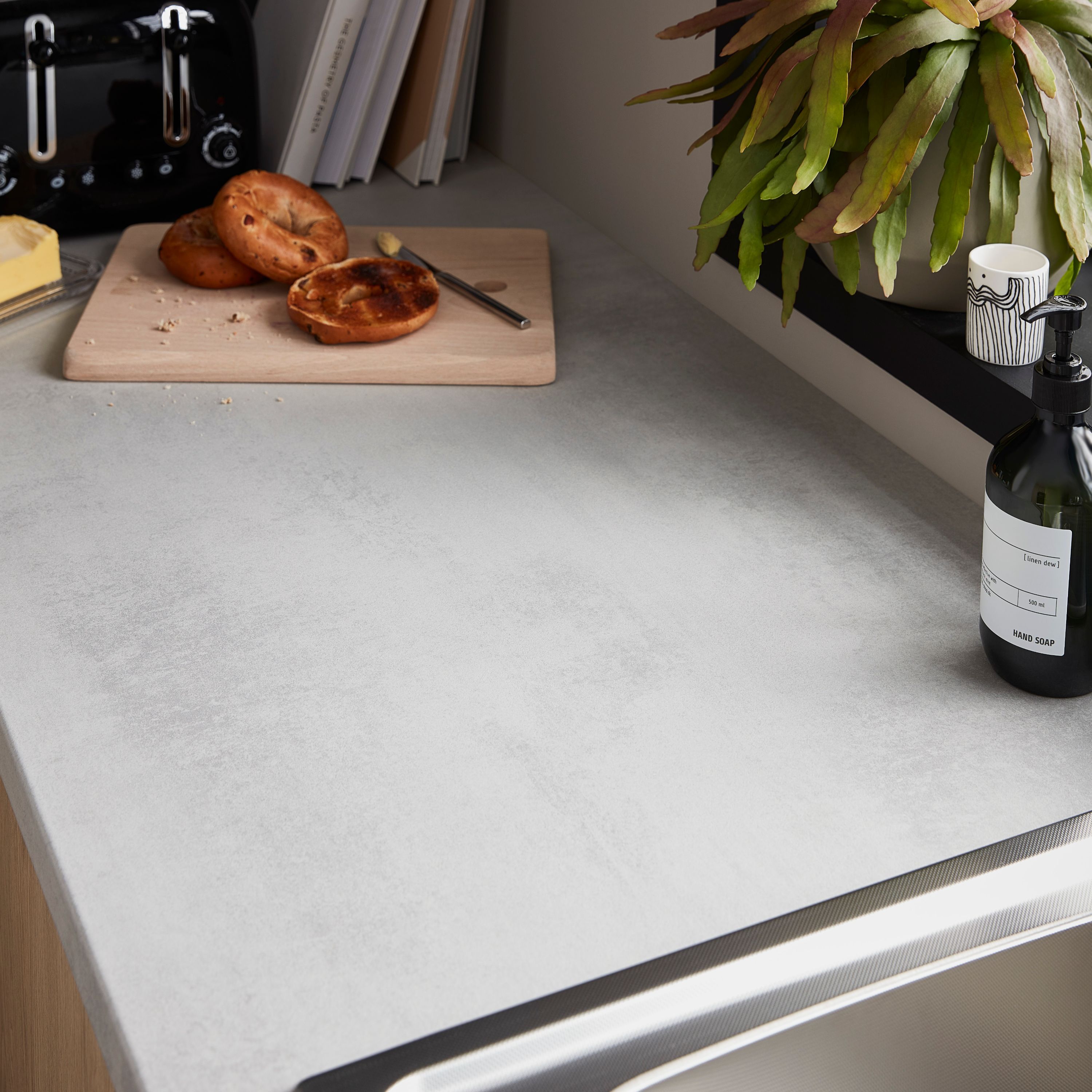 Goodhome 38mm Kala Matt Grey Concrete Effect Laminate Square Edge Kitchen Worktop L3000mm 4450