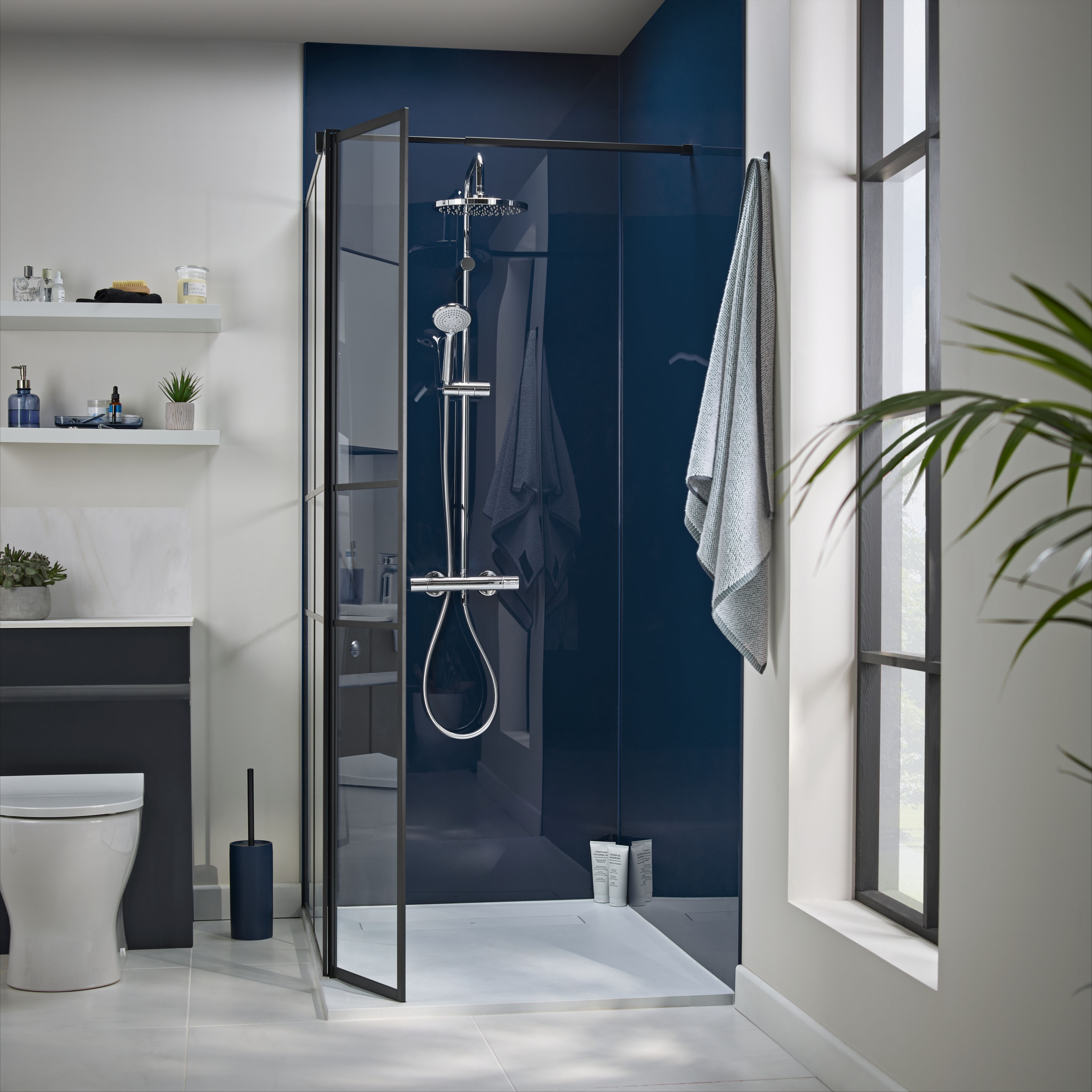 GoodHome Ahti Matt Black Textured Minimal frame Walk-in Wet room glass screen Printed with aluminium grid (H)195cm (W)119cm