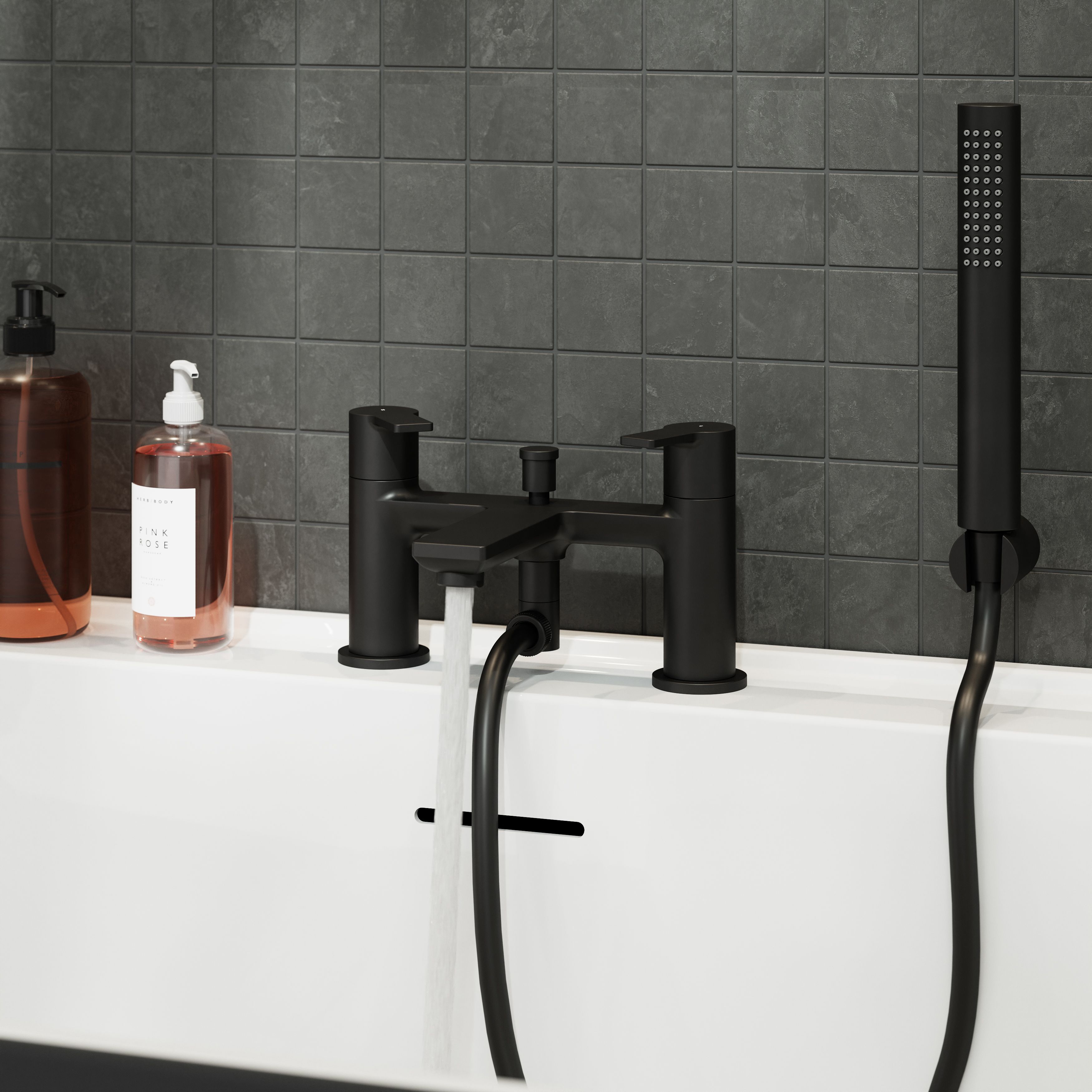 GoodHome Akita Matt Black Ceramic Deck-mounted Double Bath shower mixer tap with shower kit - 8