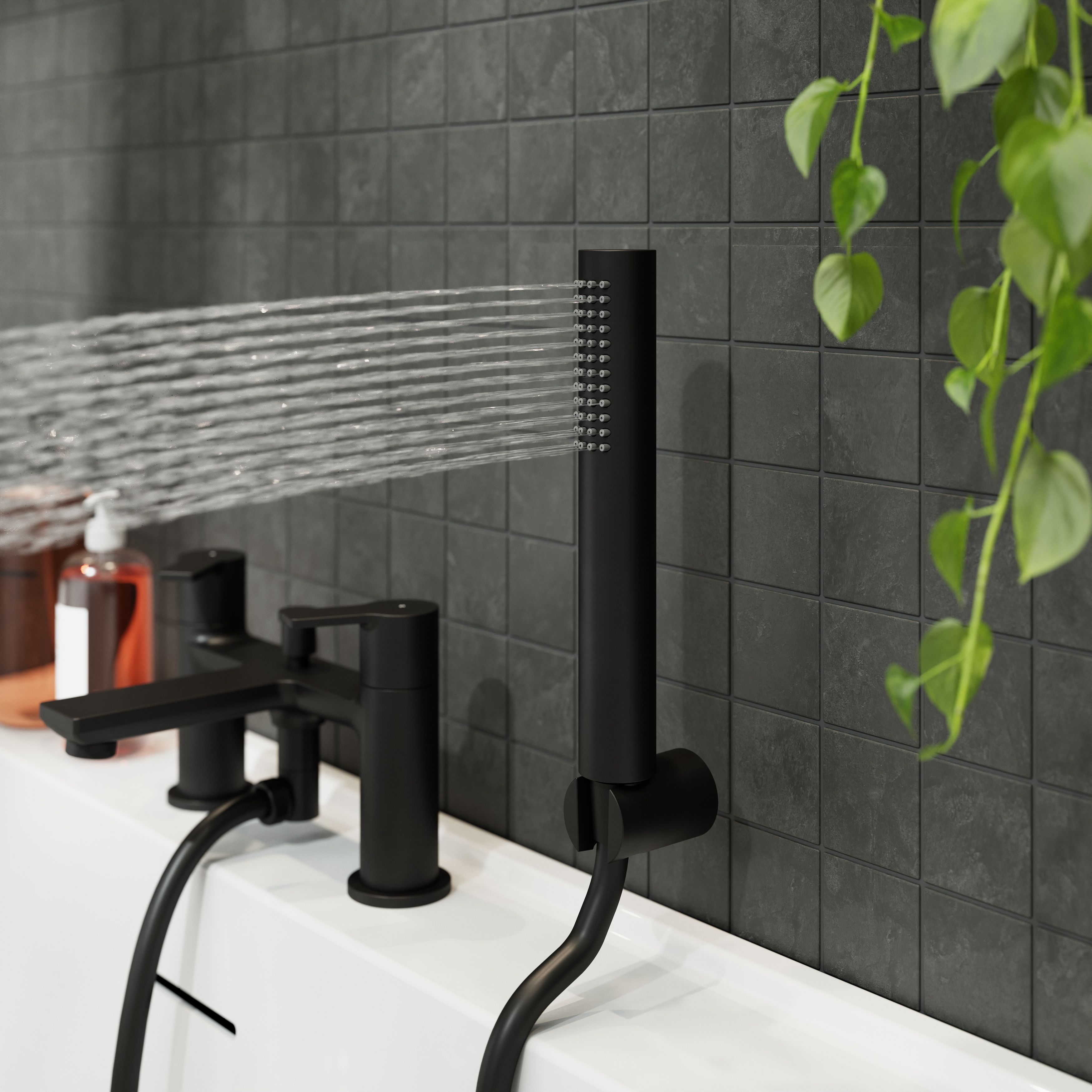 GoodHome Akita Matt Black Ceramic Deck-mounted Double Bath shower mixer tap with shower kit - 9
