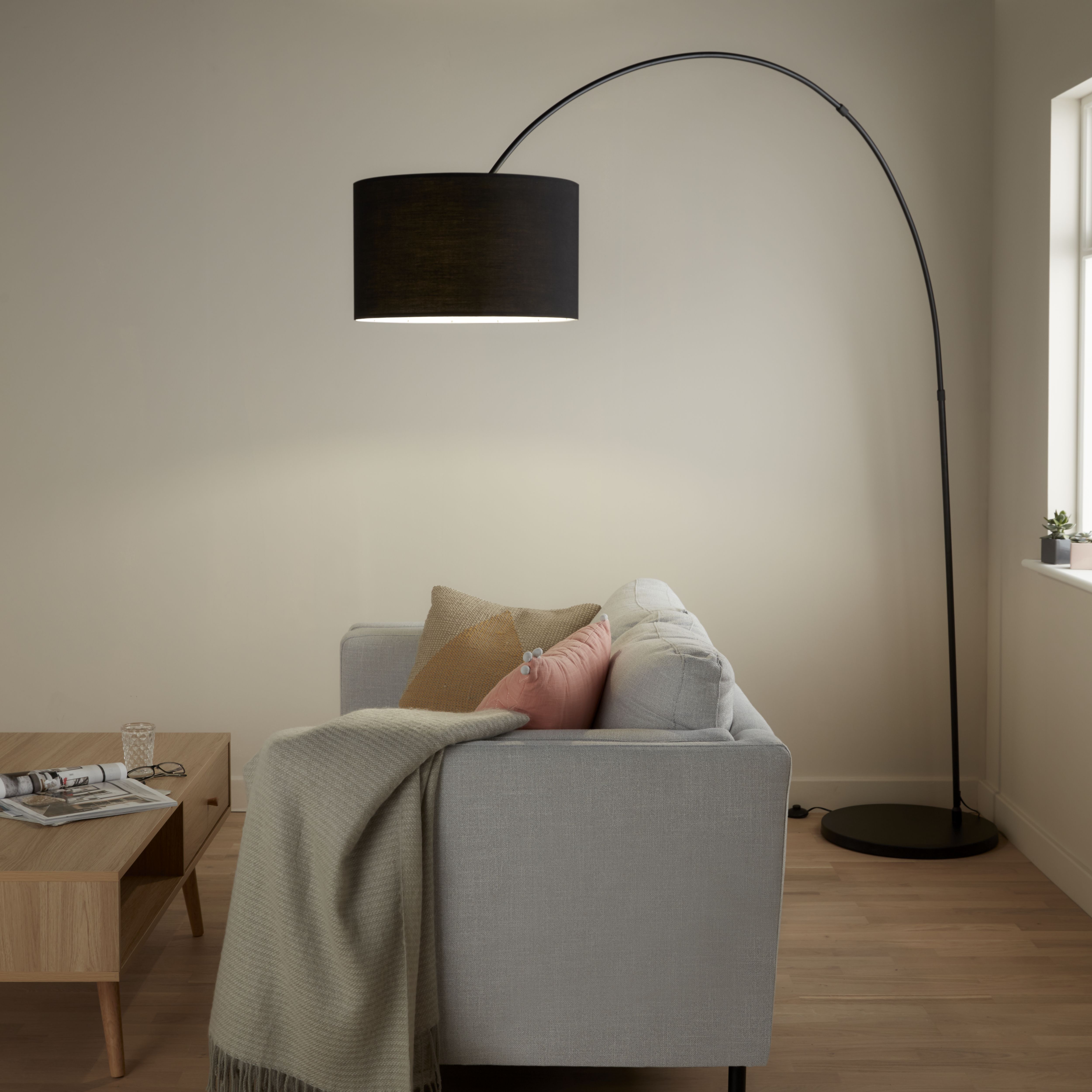 GoodHome Alacrane Matt Black Floor light