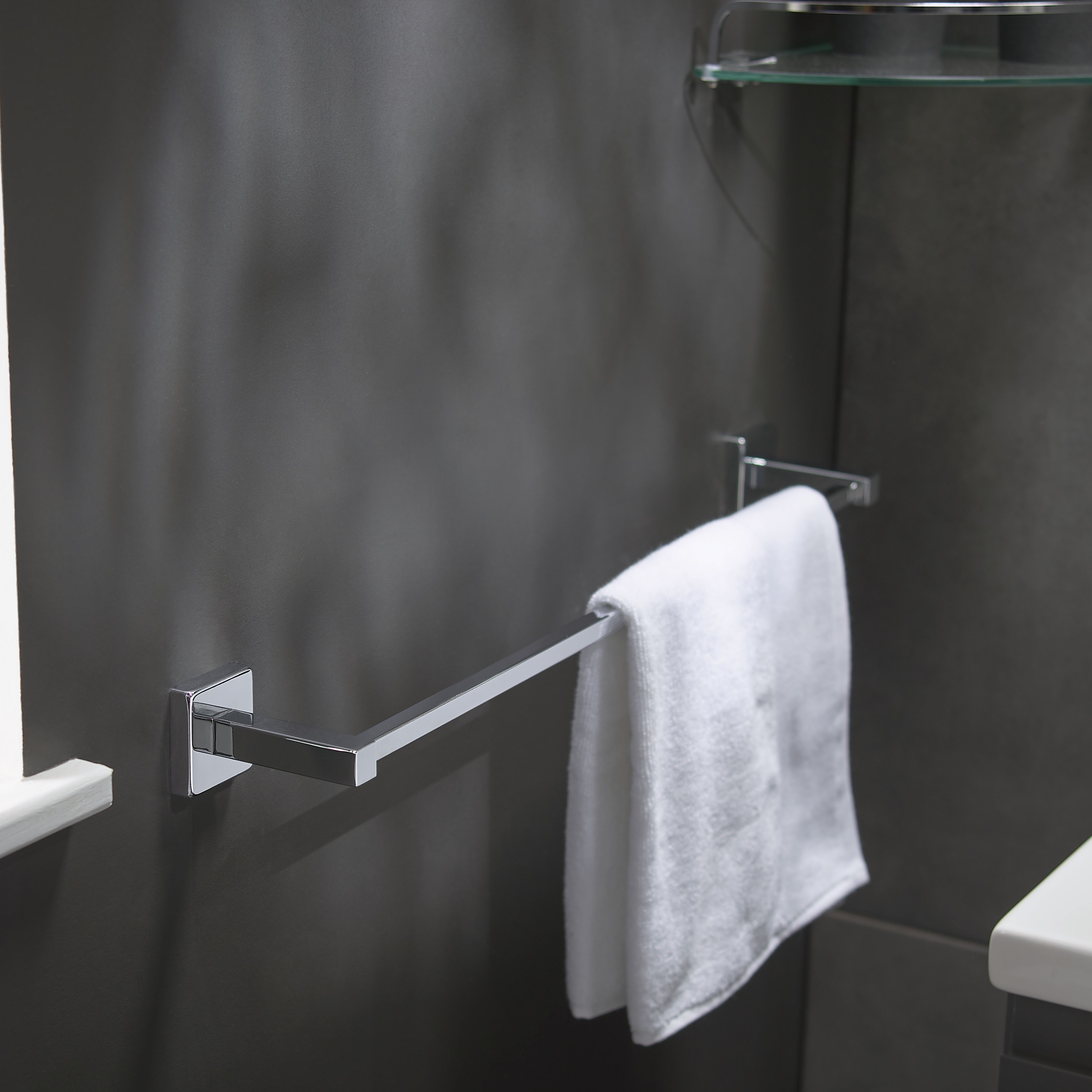 GoodHome Alessano Silver effect Iron & steel Wall-mounted Towel rail (W)43.5cm - 3