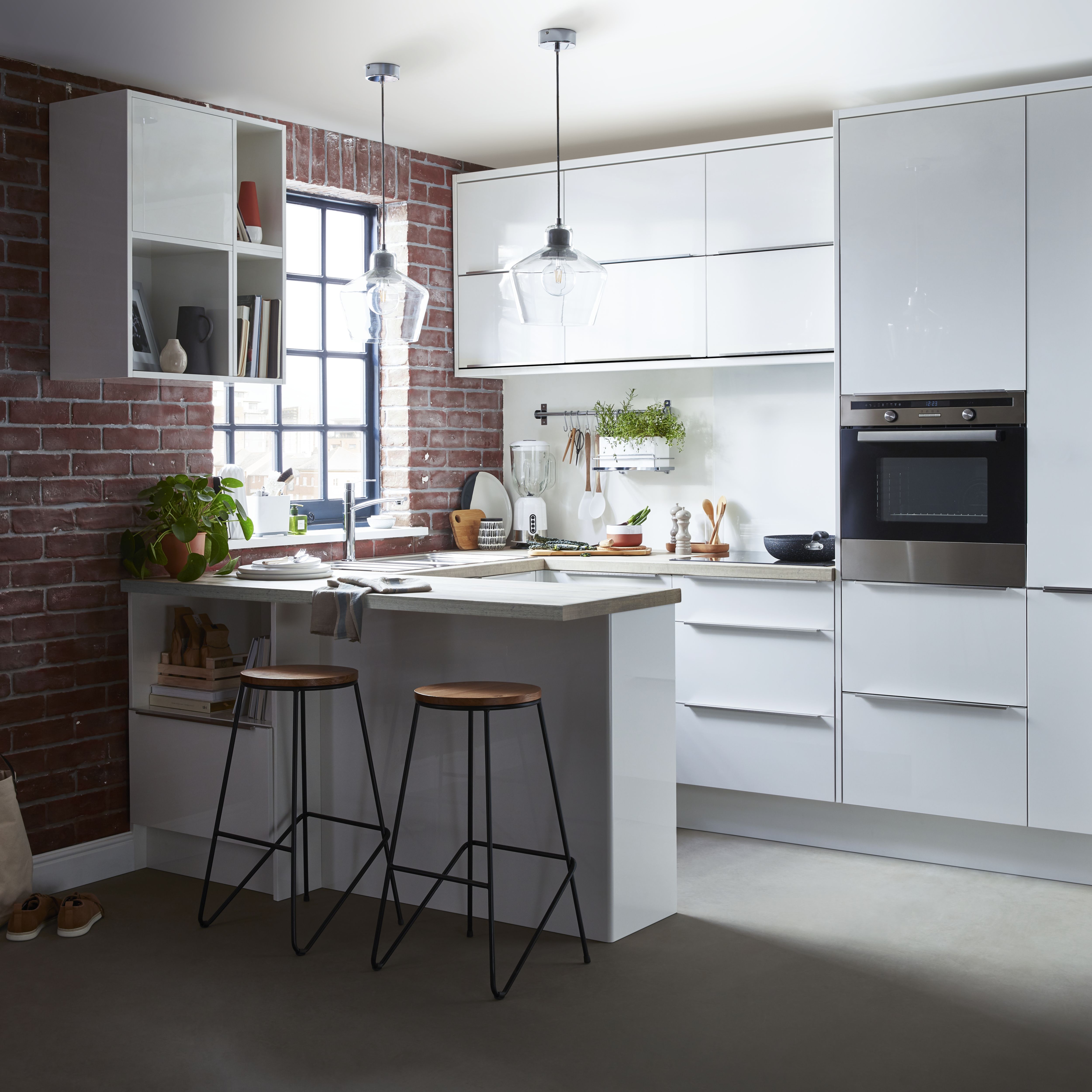 GoodHome Alisma High gloss white Slab 2 drawer front, bridging door & bi-fold door 800mm