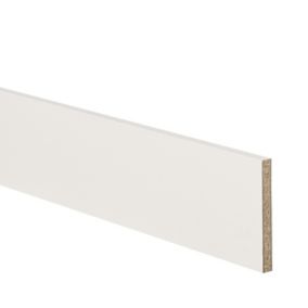 GoodHome Alpinia Ivory Wood effect Square edge Matt ivory painted wood effect shaker Plinth, (L)2400mm