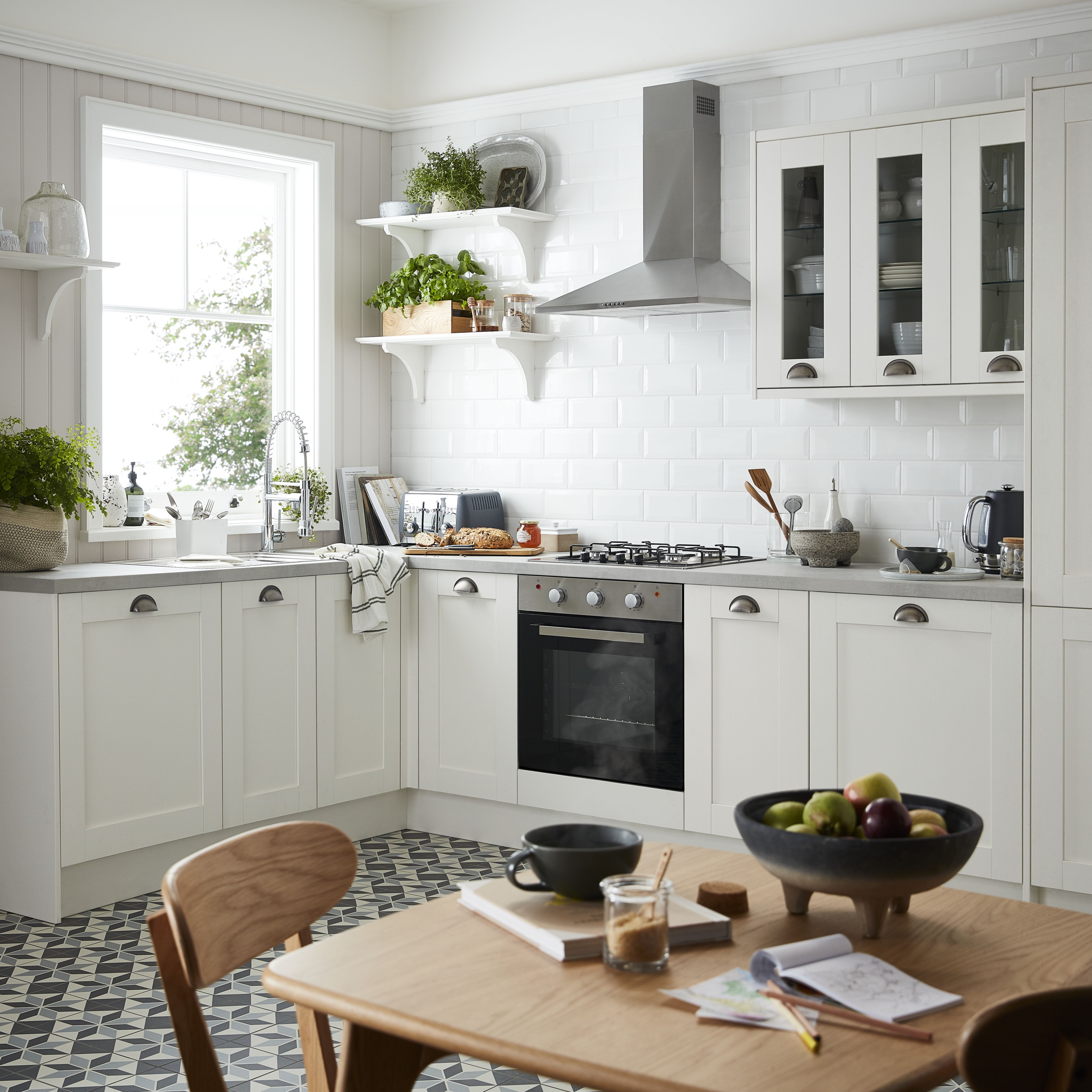 GoodHome Alpinia Matt ivory wood effect Shaker 2 drawer front, bridging door & bi-fold door 600mm