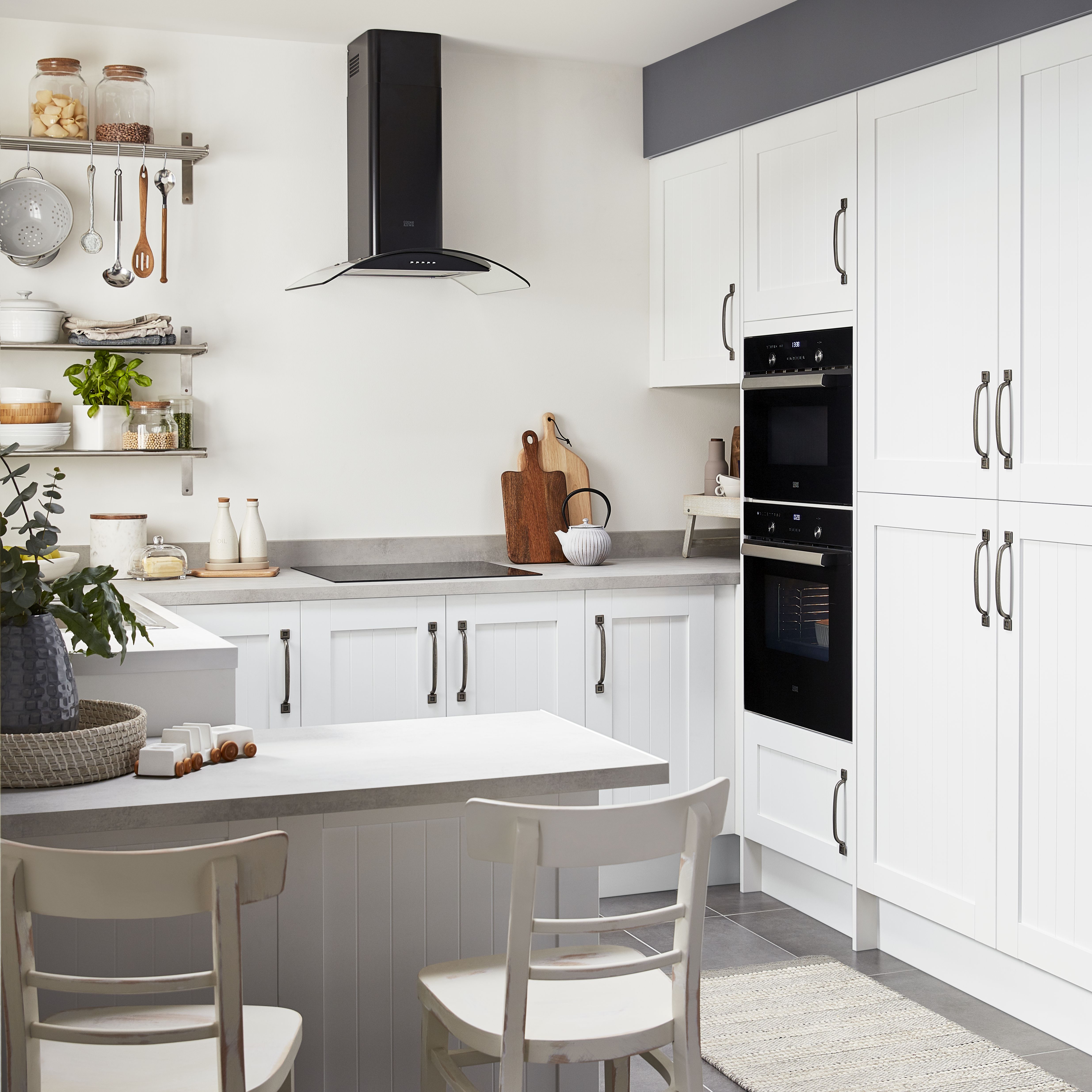 GoodHome Alpinia Tongue & groove Matt white Shaker 2 drawer front, bridging door & bi-fold door 800mm