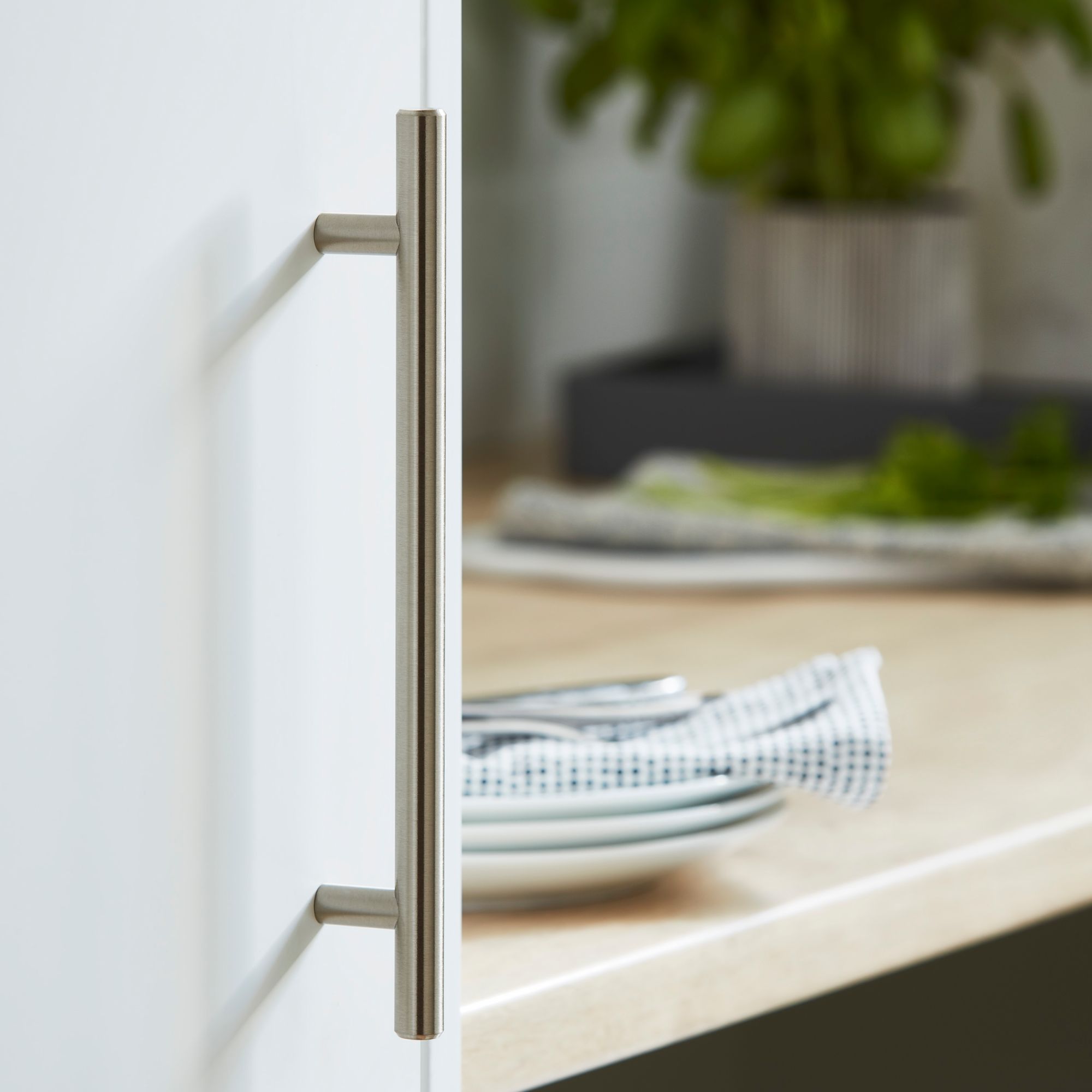 GoodHome Annatto Nickel effect Kitchen cabinets Bar Pull Handle, (L)220mm x (D)32mm, Pack of 2