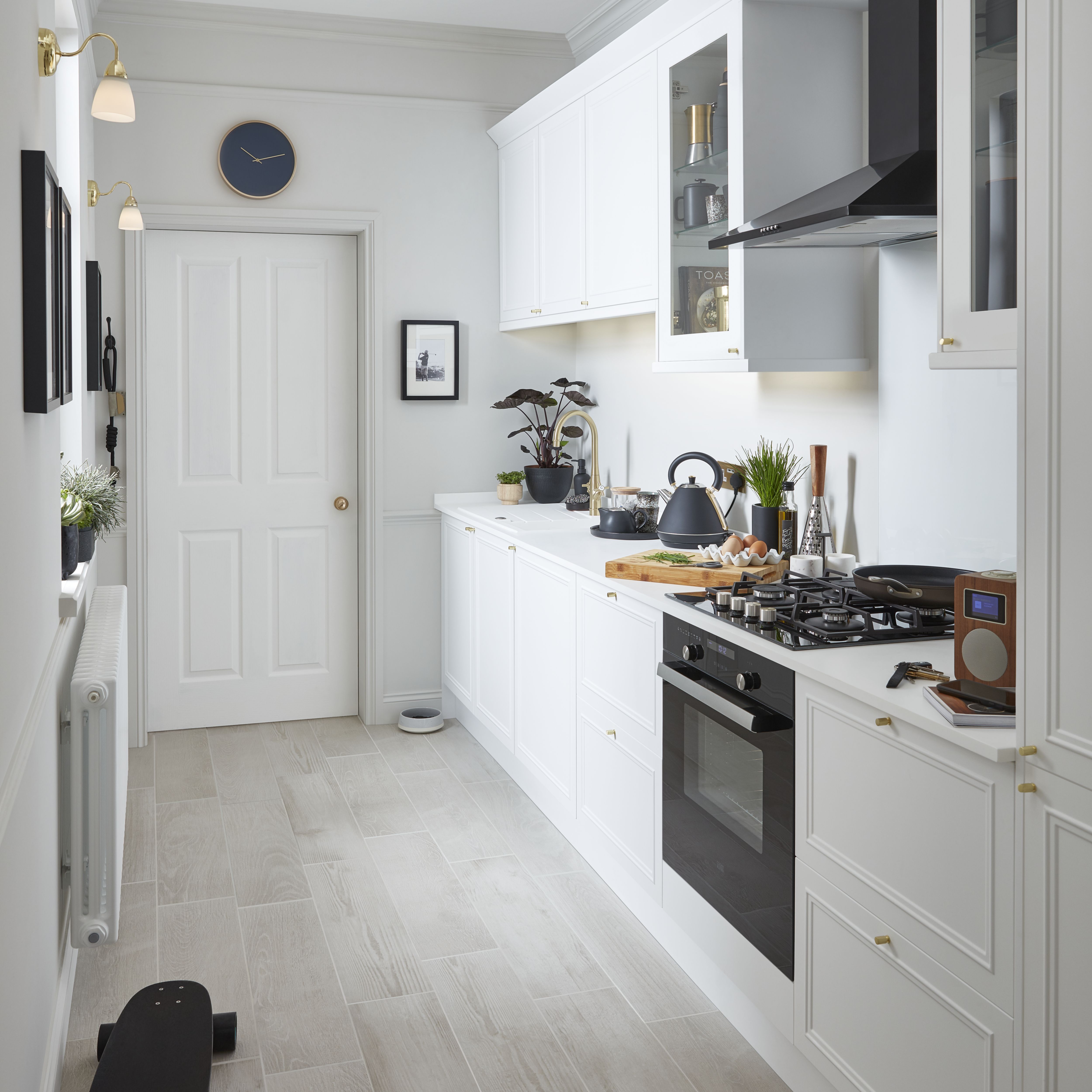 GoodHome Artemisia Matt white classic shaker moulded curve Matt white Tall wall Cabinet door (W)400mm (H)895mm (T)20mm