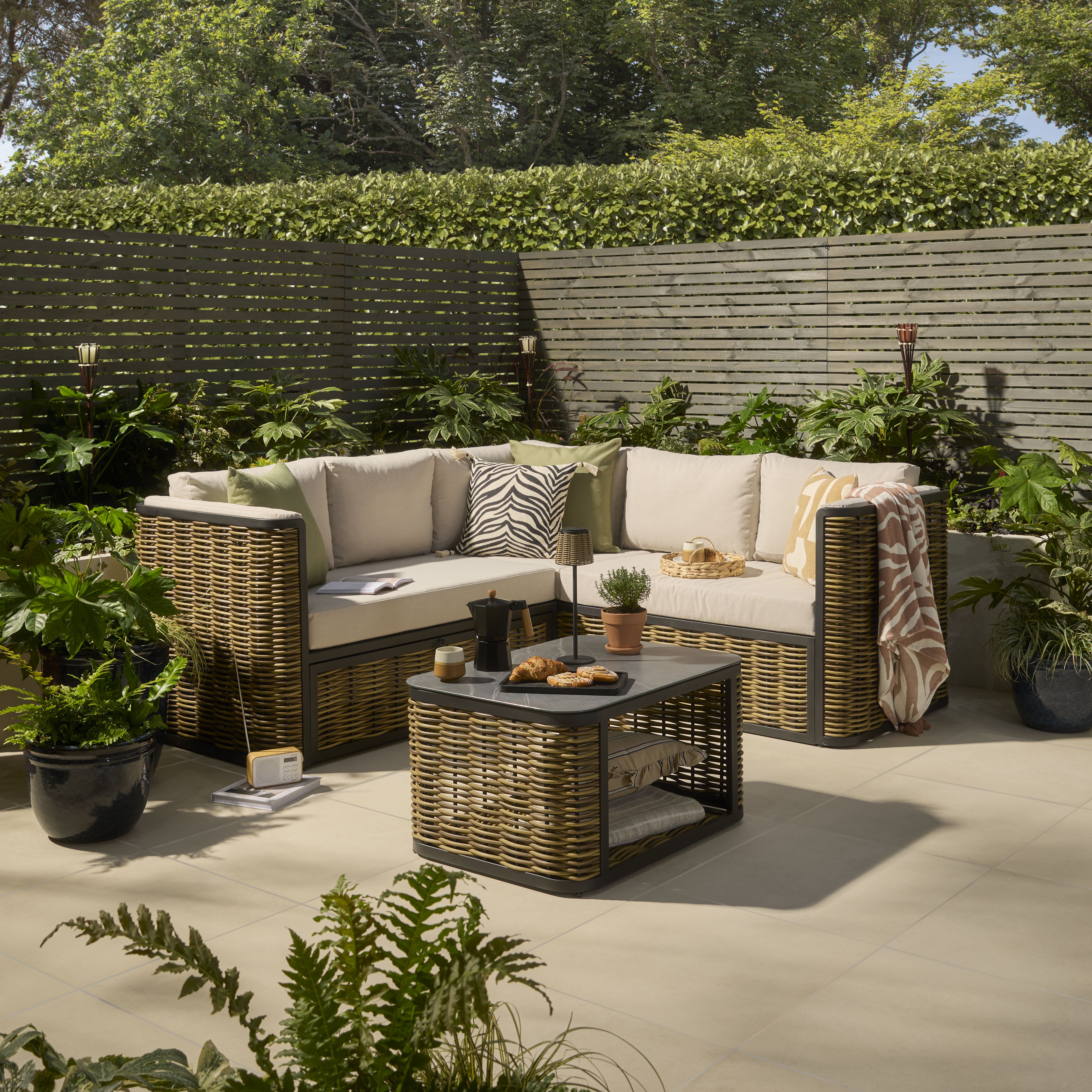 Atar Rattan effect 5 Seater Corner Coffee set Daybed