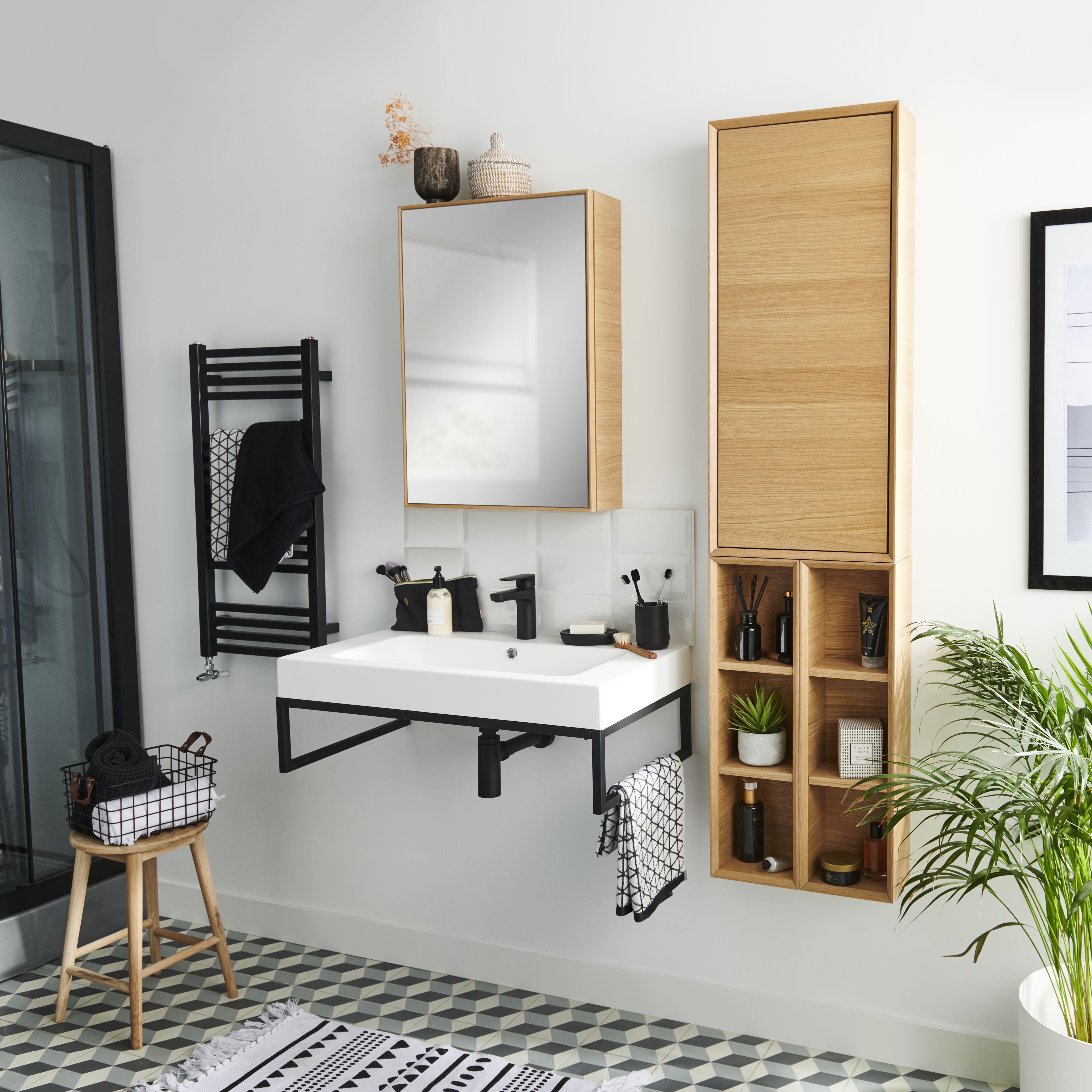 GoodHome Avela Matt Wood Oak effect Single Bathroom Cabinet with Mirrored door (H)700mm (W)500mm