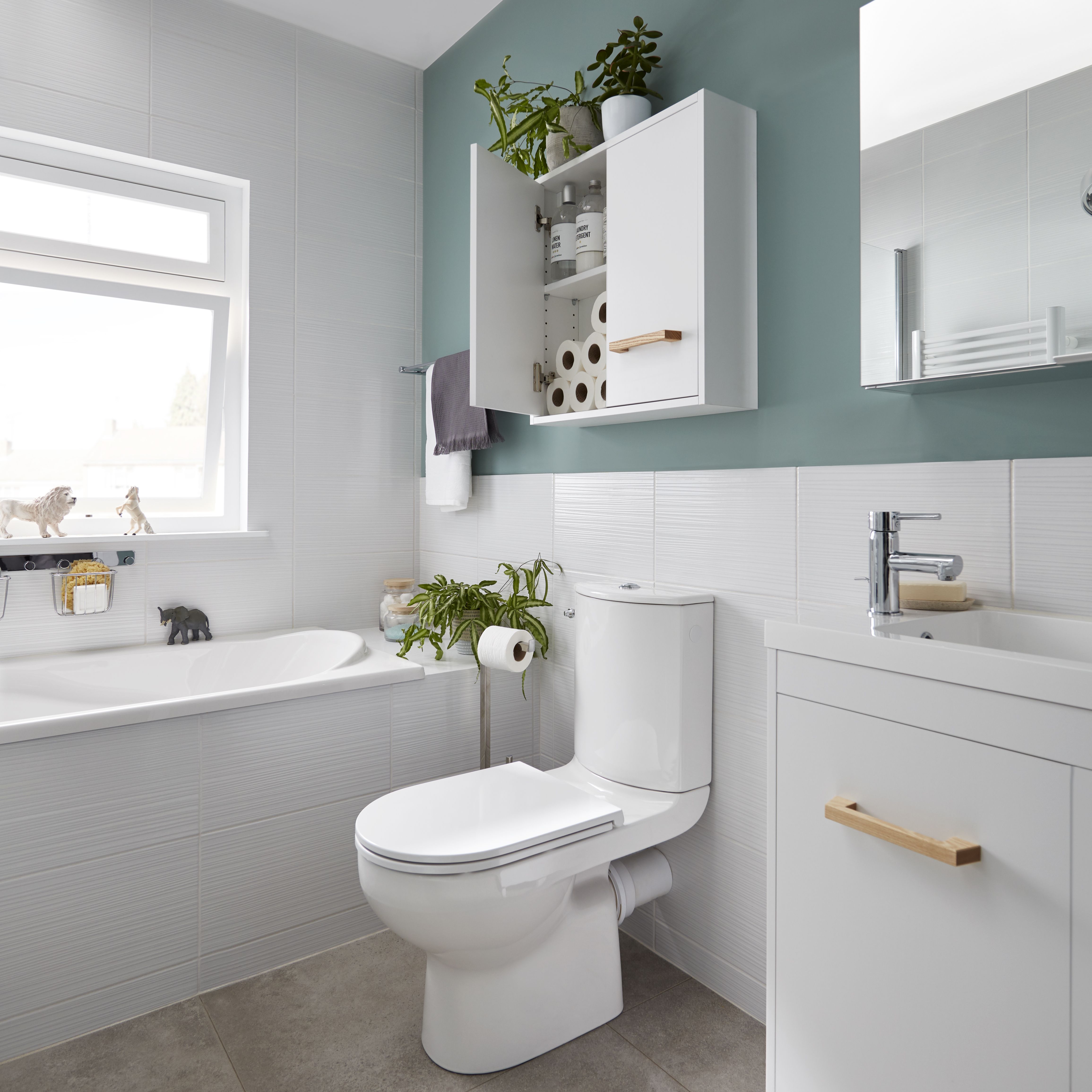 GoodHome Bathroom Kilkenny Soft sheen Emulsion paint, 2.5L | DIY at B&Q