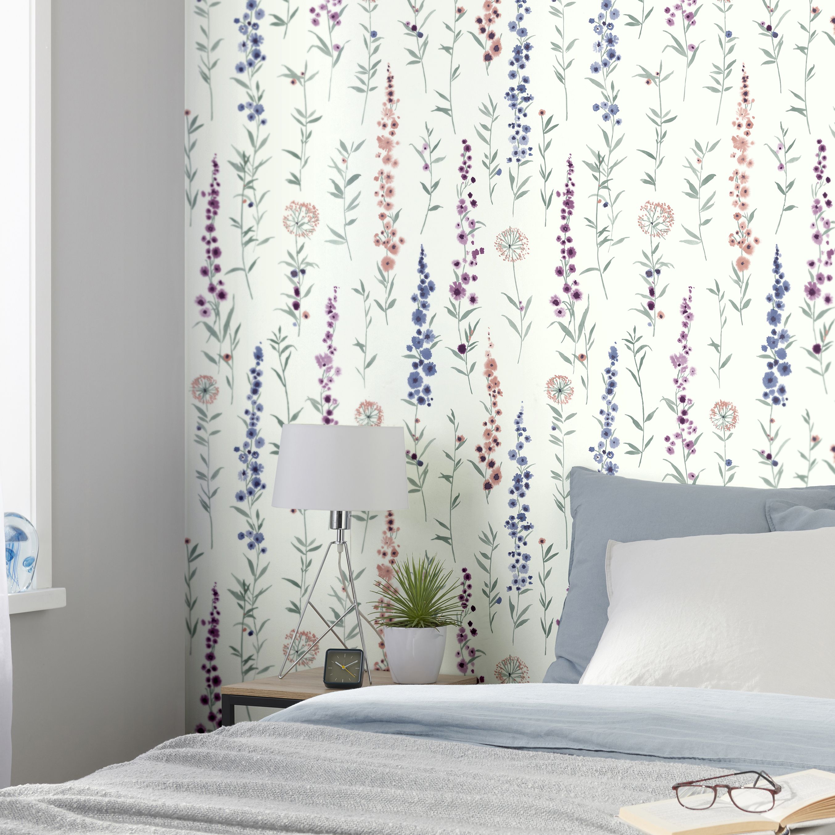 GoodHome Bifora Purple Floral Smooth Wallpaper