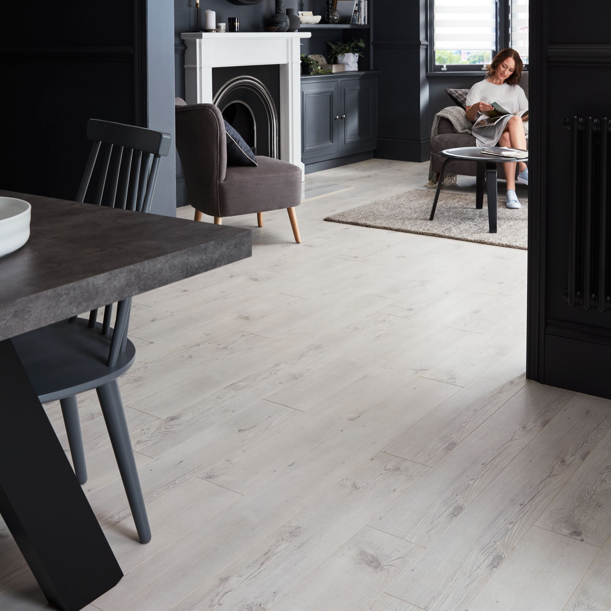 Grey laminate deals flooring b&q