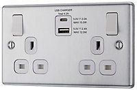 GoodHome Brushed Steel Double 13A Switched Socket with USB x2 4.2A & White inserts