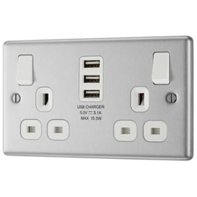 GoodHome Brushed Steel Double 13A Switched Socket with USB x3 & White inserts