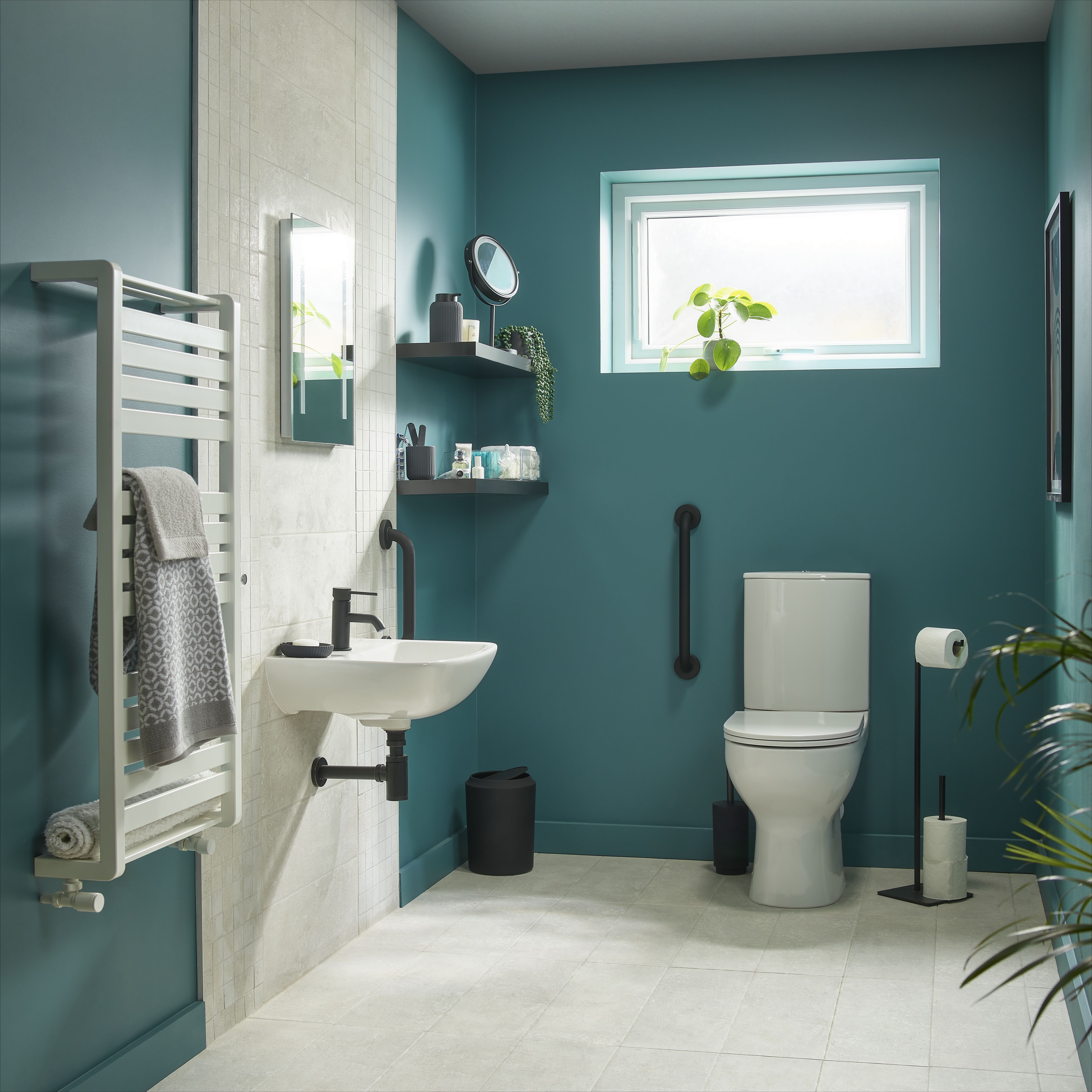 GoodHome Cavally White Rimless Comfort height Close-coupled Toilet set with Soft close seat
