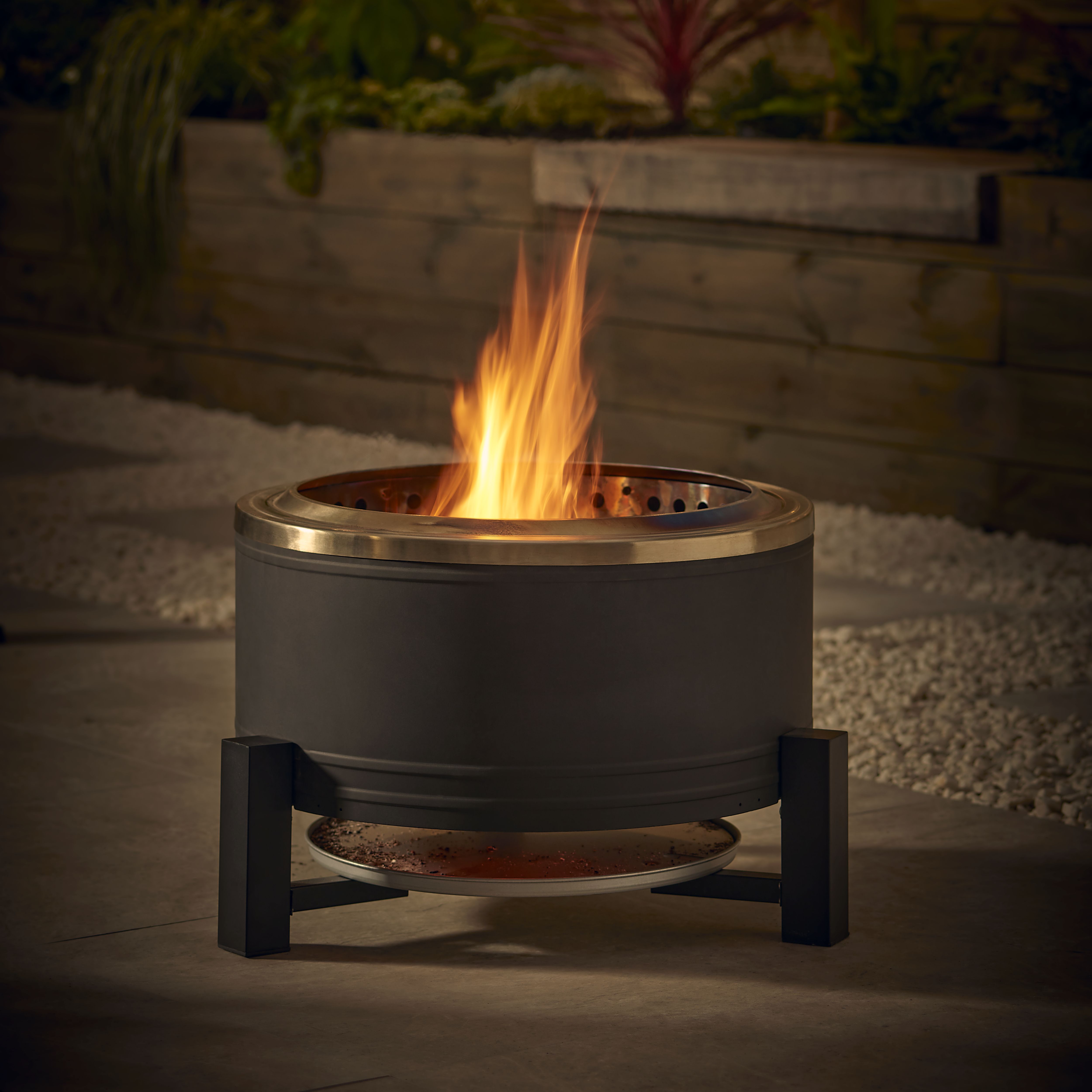 GoodHome Celsian Steel Matt Black Round Firepit