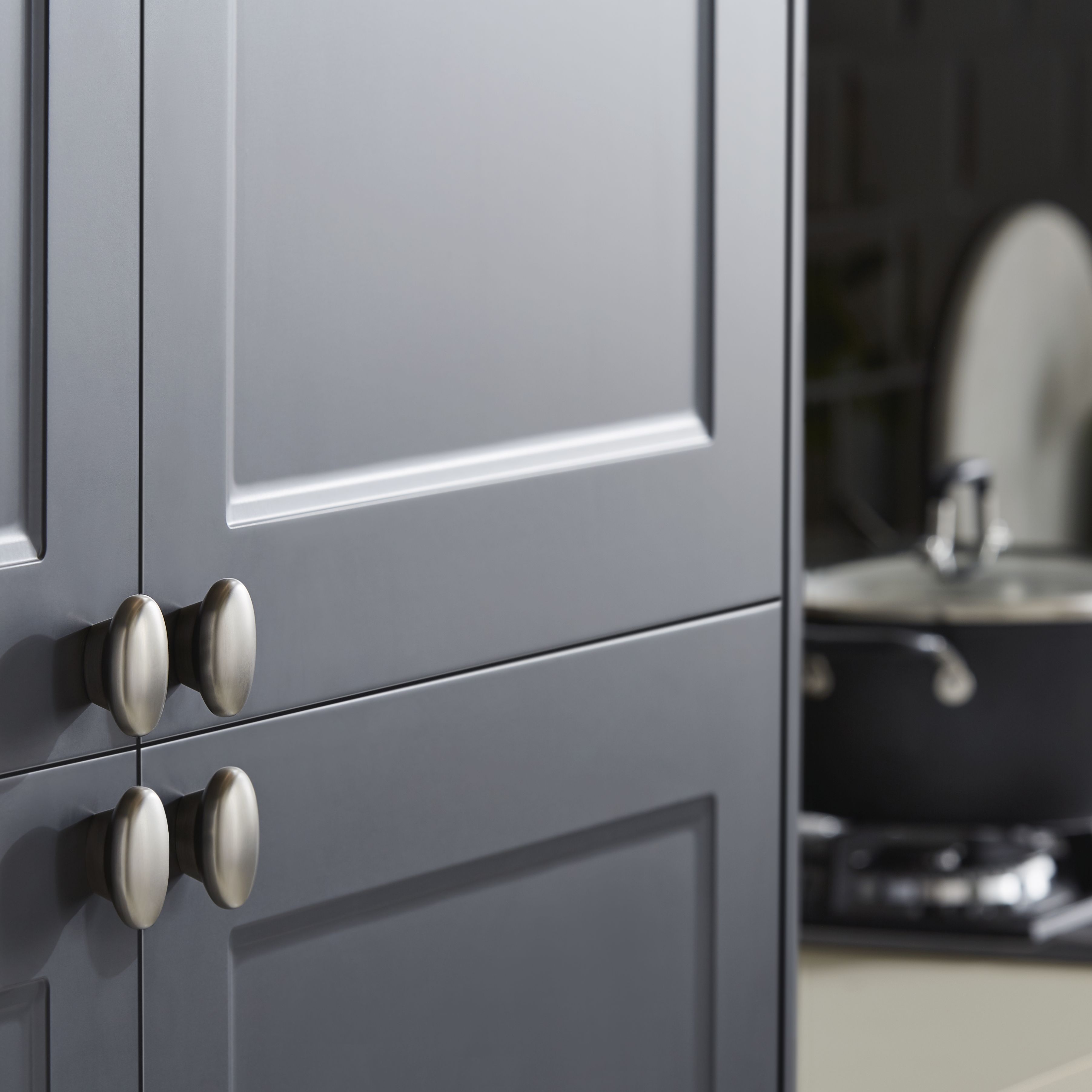 GoodHome Chervil Nickel effect Kitchen cabinets Round Pull Handle, (L)32mm x (D)31mm, Pack of 2