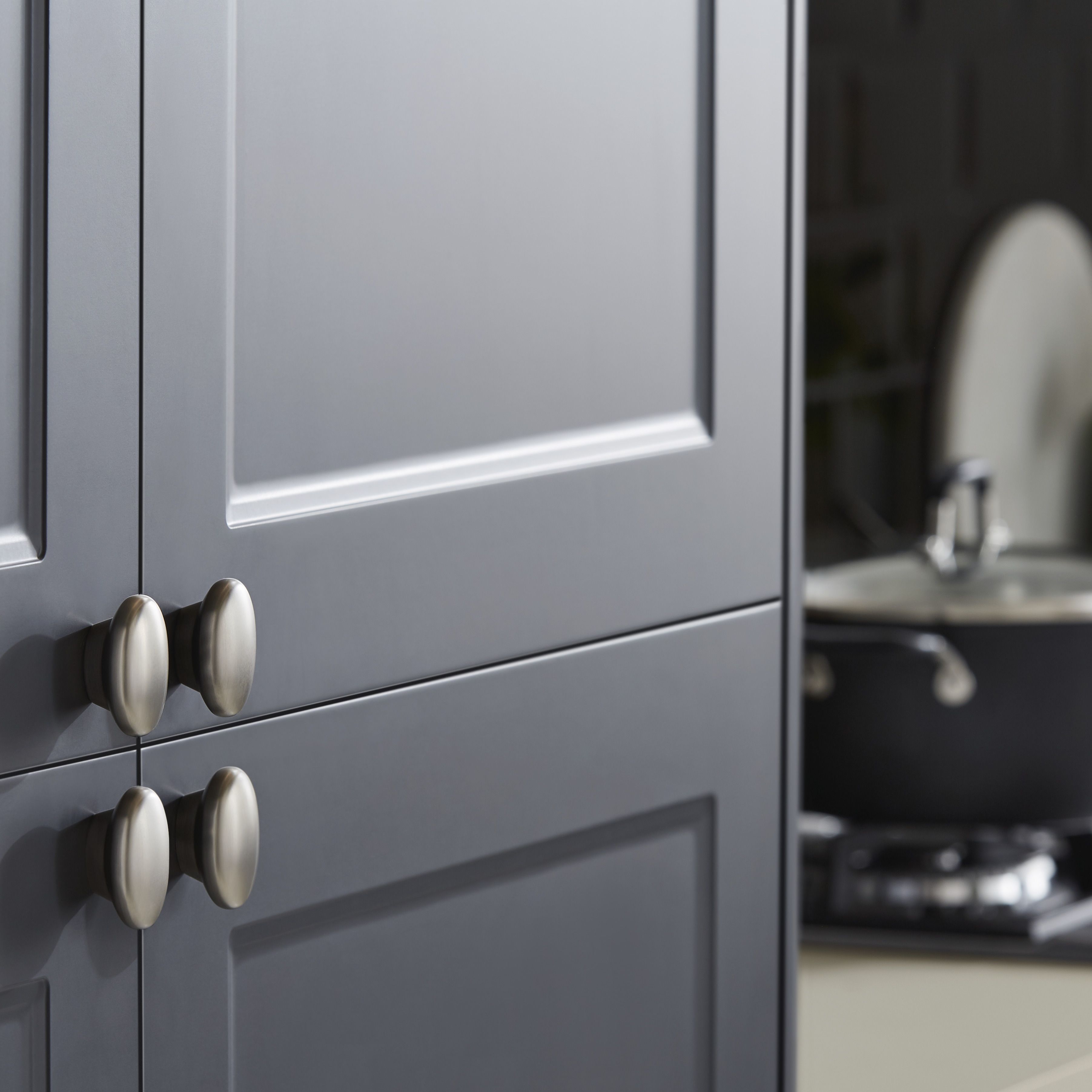 GoodHome Chervil Nickel effect Kitchen cabinets Round Pull Handle, (L)32mm x (D)31mm, Pack of 2
