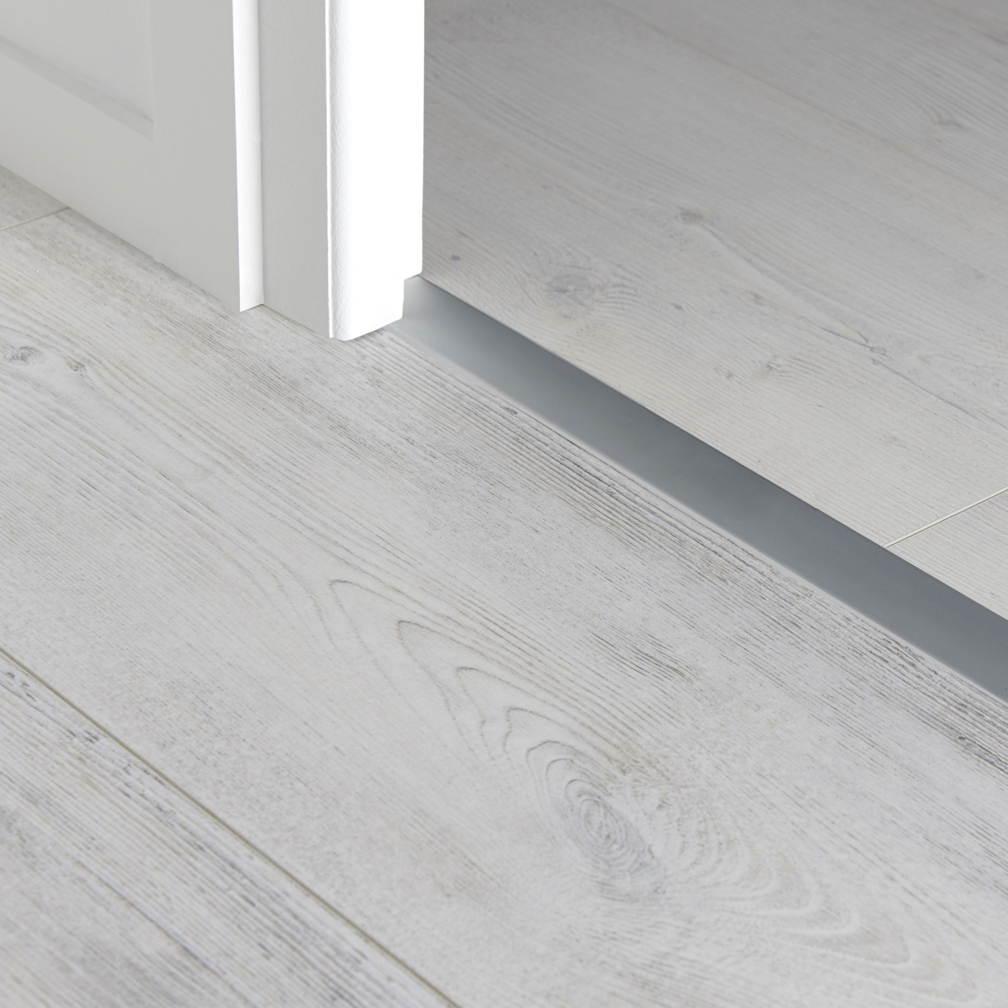 GoodHome DECOR15 Matt Silver effect Threshold (L)93cm (W)37mm