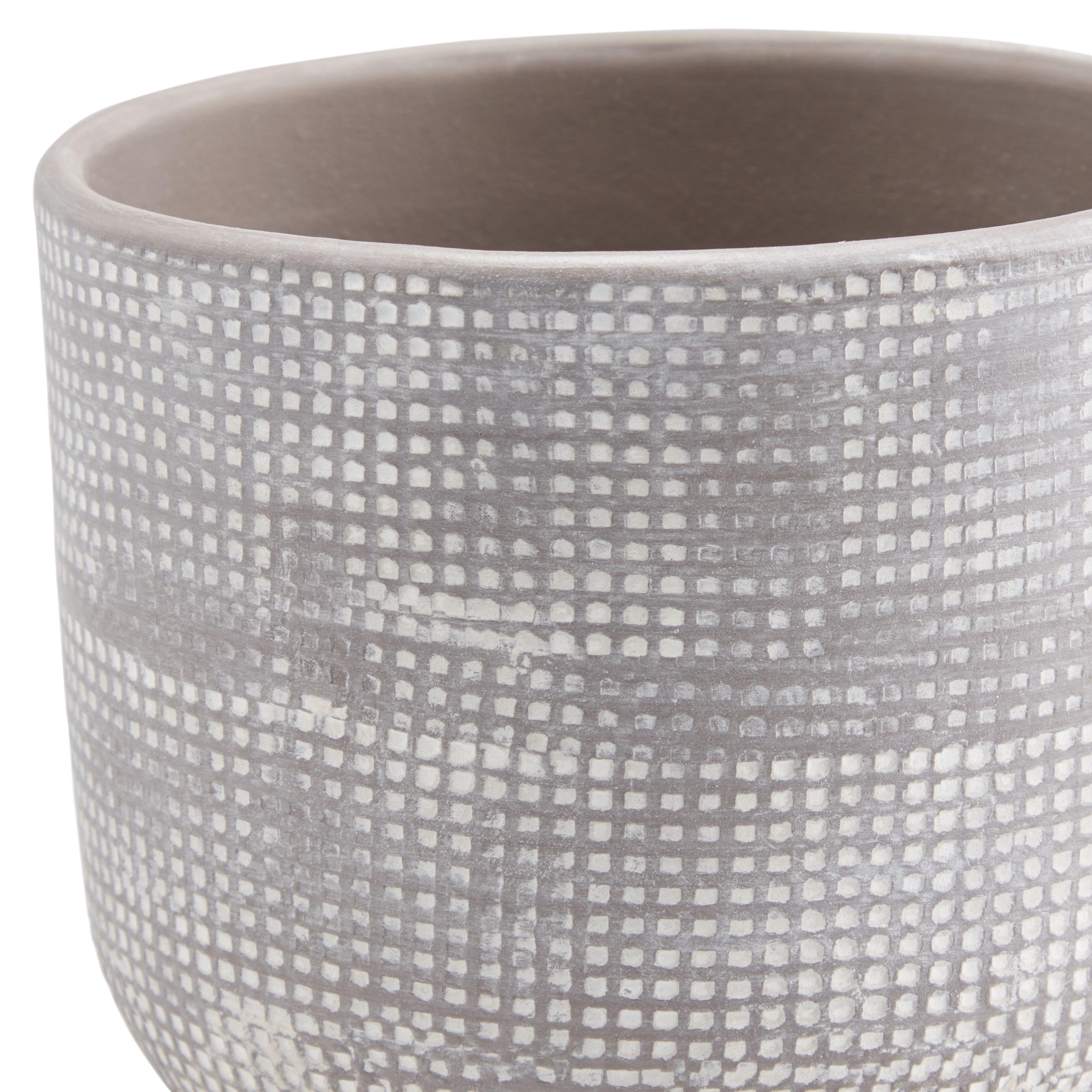 GoodHome Driftwood Beige Dotted Clay Plant pot (Dia) 12cm, (H)10cm, 600ml