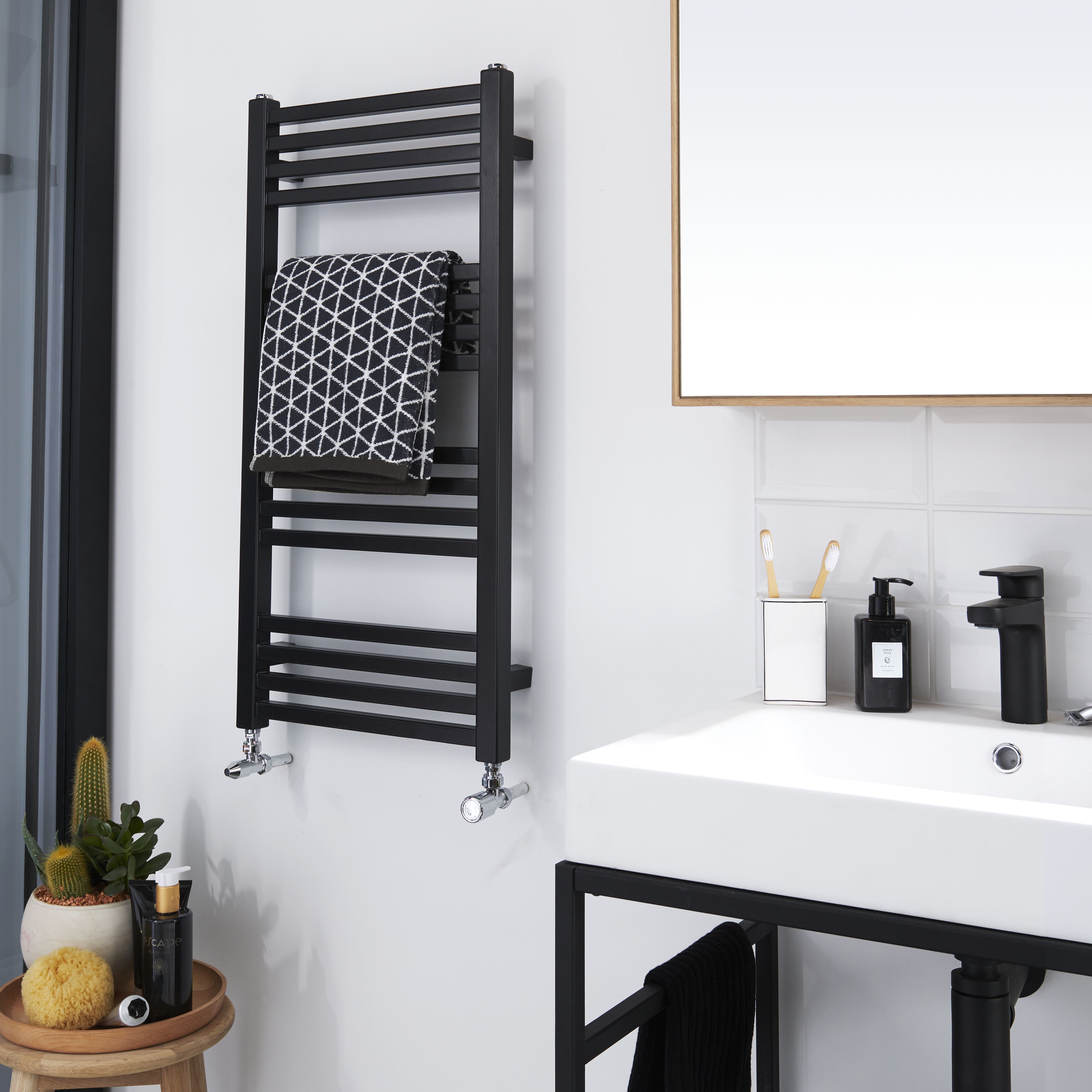 GoodHome Duala Black 1109BTU Vertical Towel radiator (W)400mm x (H)828mm