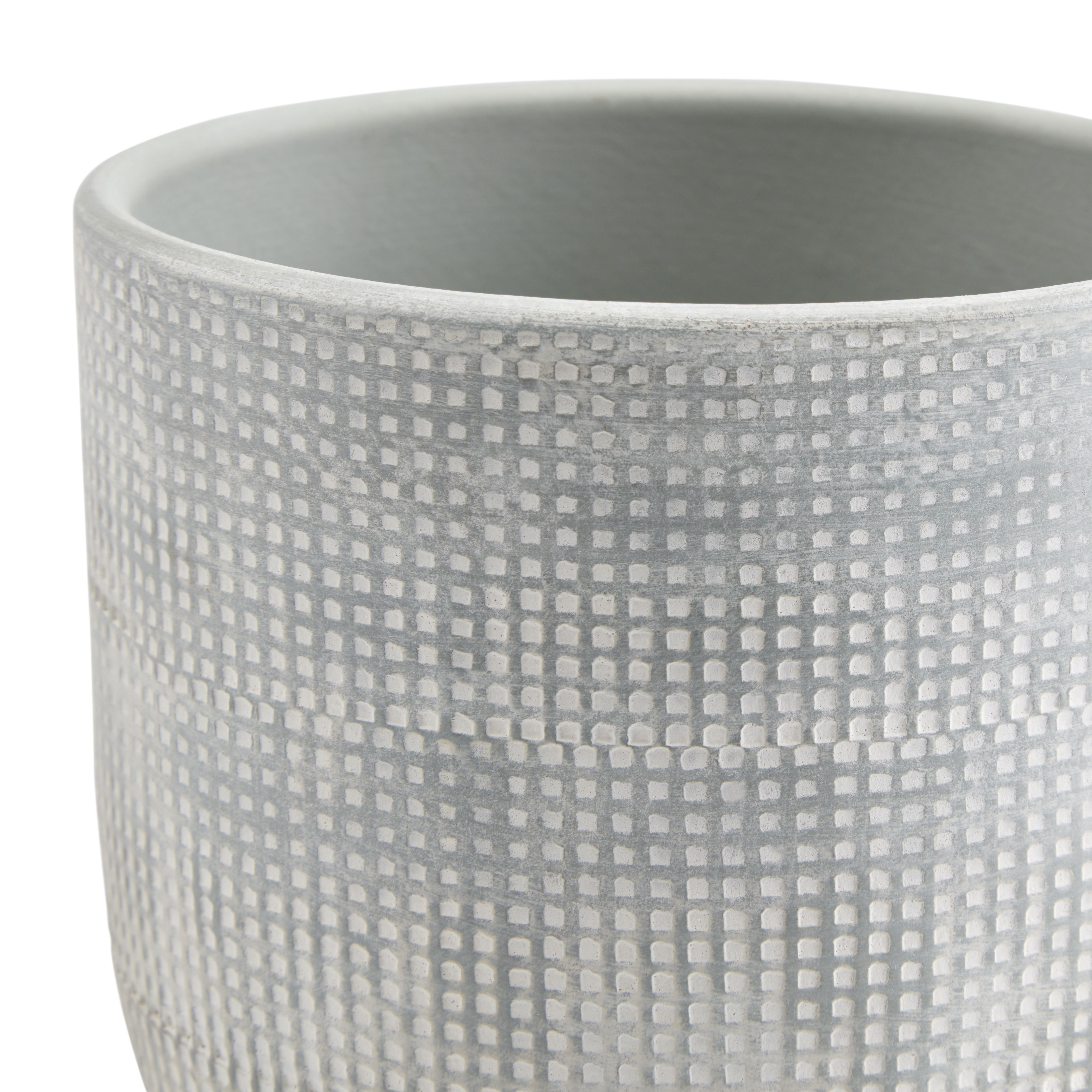 GoodHome Duck egg Blue Dotted Clay Plant pot (Dia) 12cm, (H)10cm, 600ml