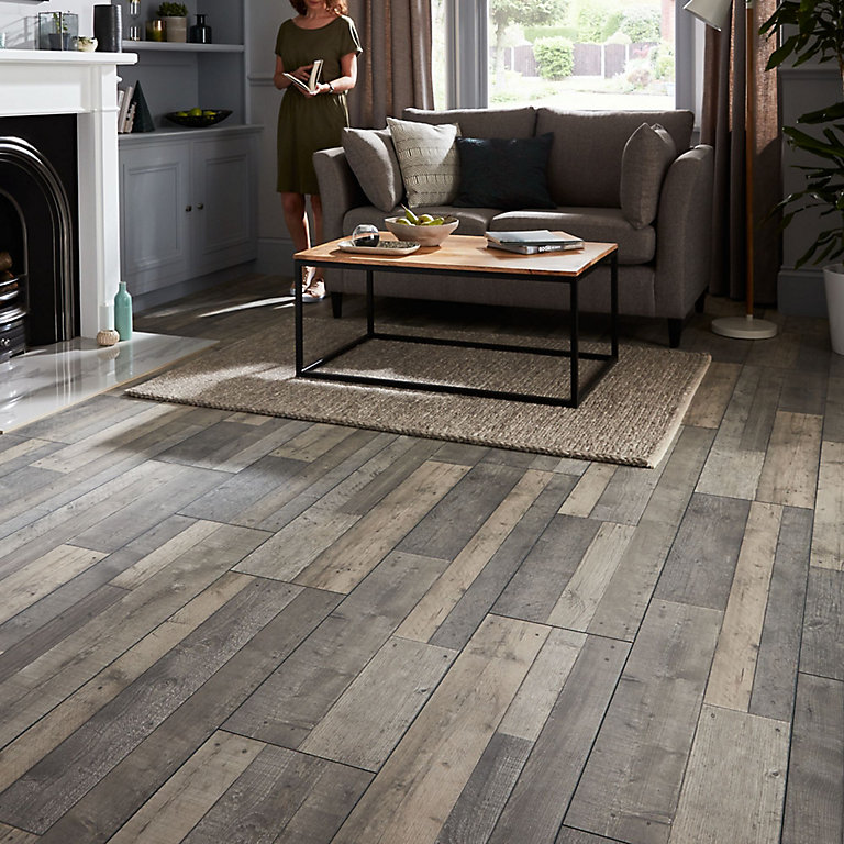 Goodhome Dunwich Grey Oak Effect, Distressed Grey Oak Laminate Flooring