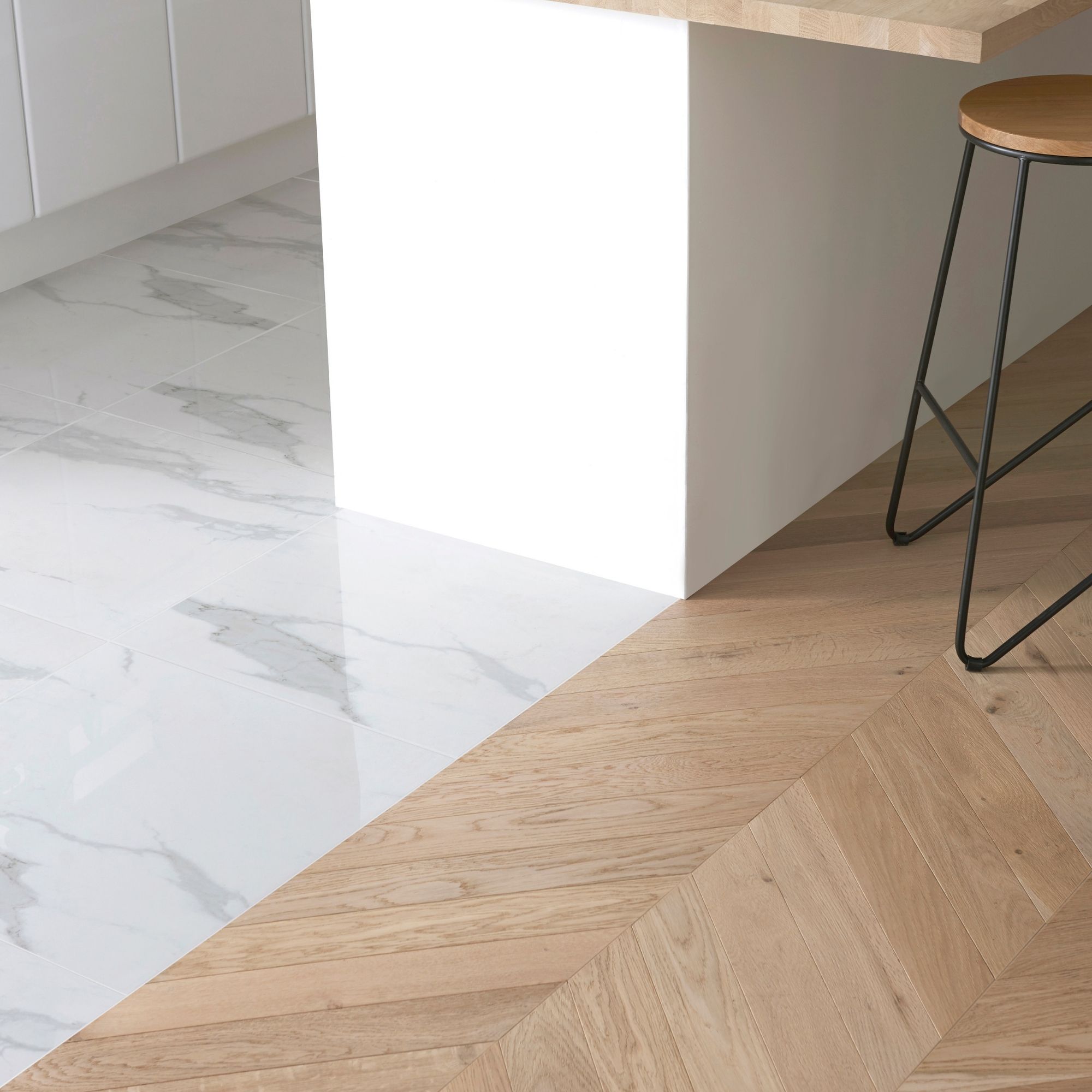 Goodhome Eslov Natural Oak Real Wood Top Layer Flooring 1 75m Pack Diy At B Q