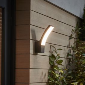 GoodHome Gambell Fixed Matt Dark grey Mains-powered Integrated LED Outdoor Wall light 800lm