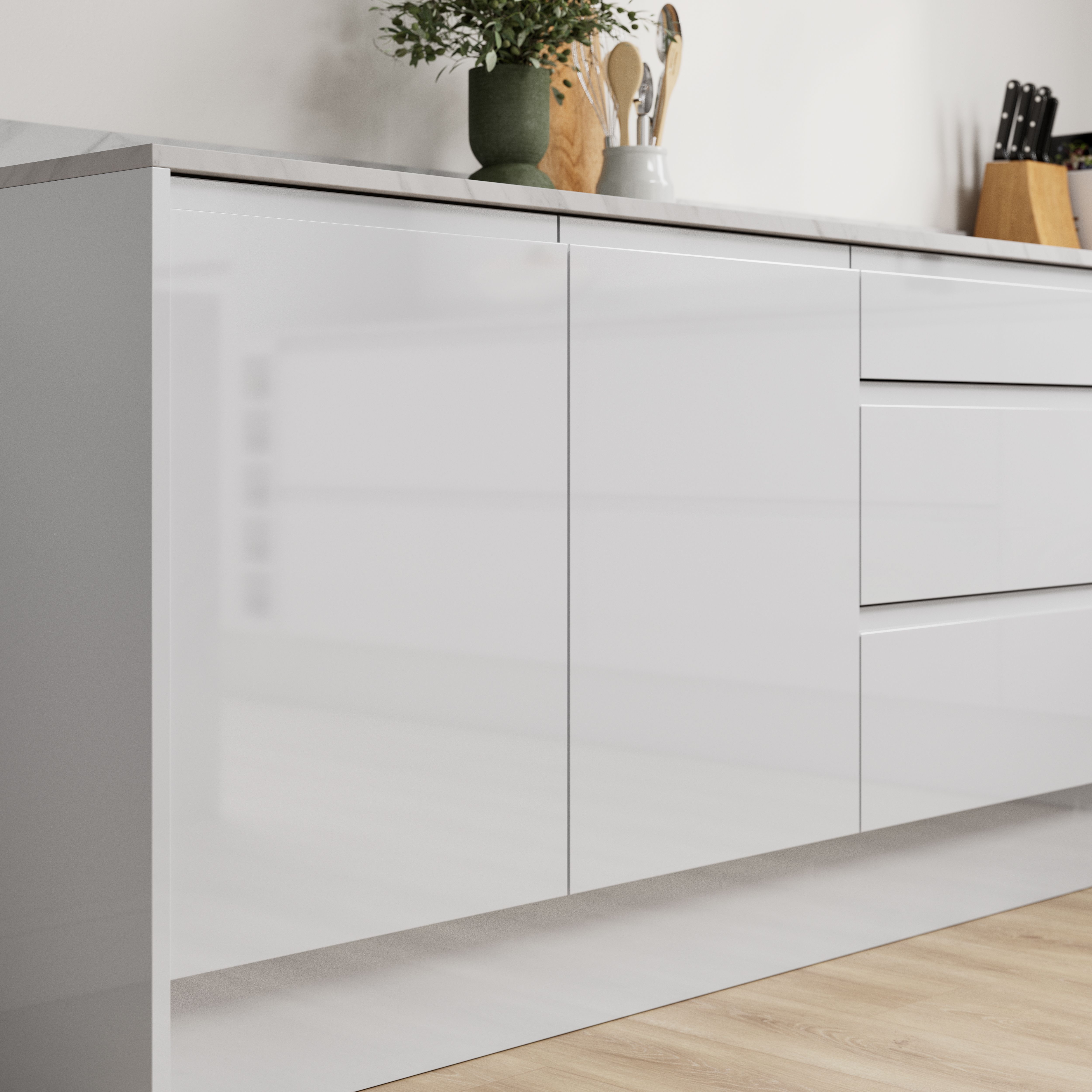 GoodHome Garcinia Integrated handle Gloss light grey Highline Cabinet door (W)400mm (H)715mm (T)19mm