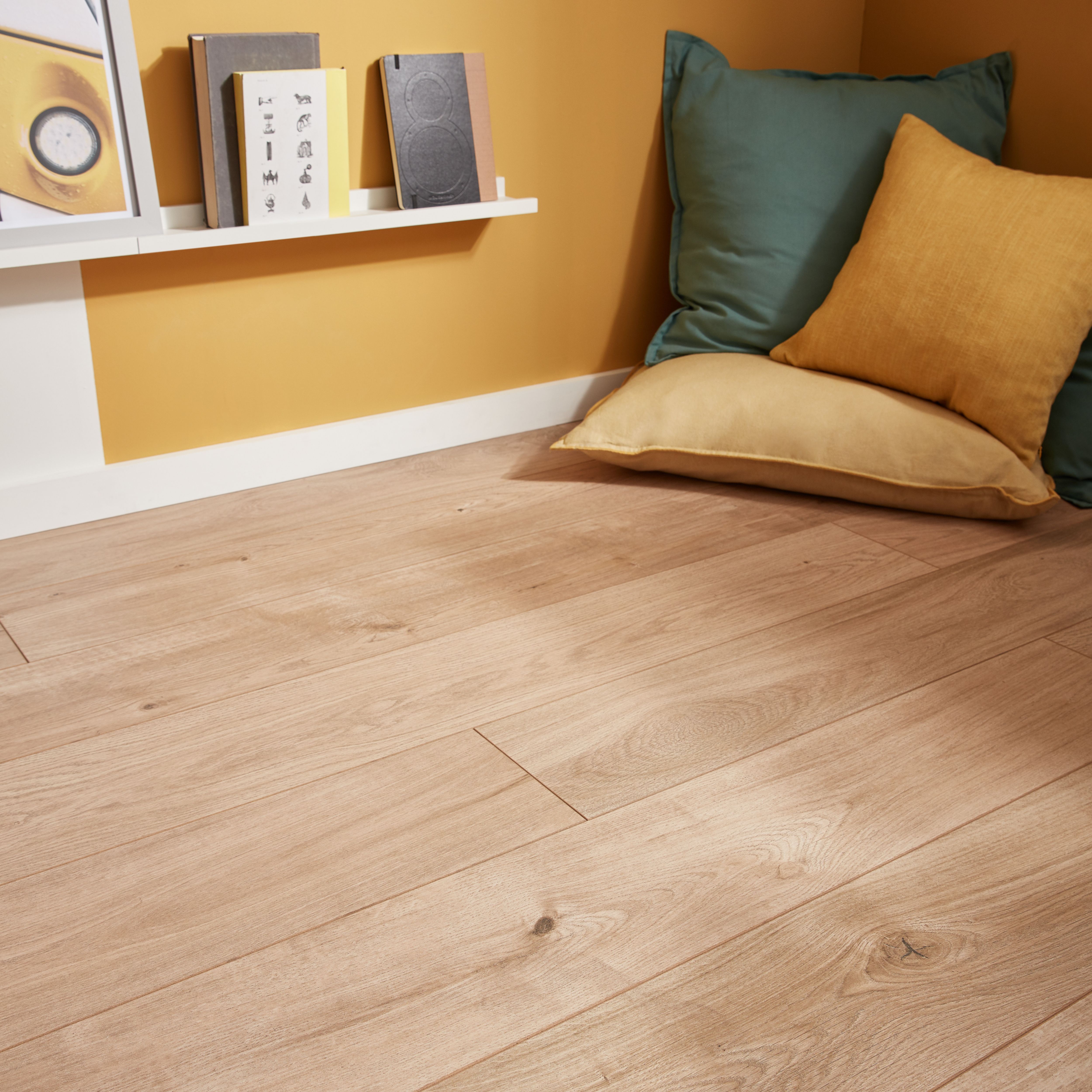 GoodHome Gladstone Wood planks Oak effect Laminate Flooring, 1.996m²