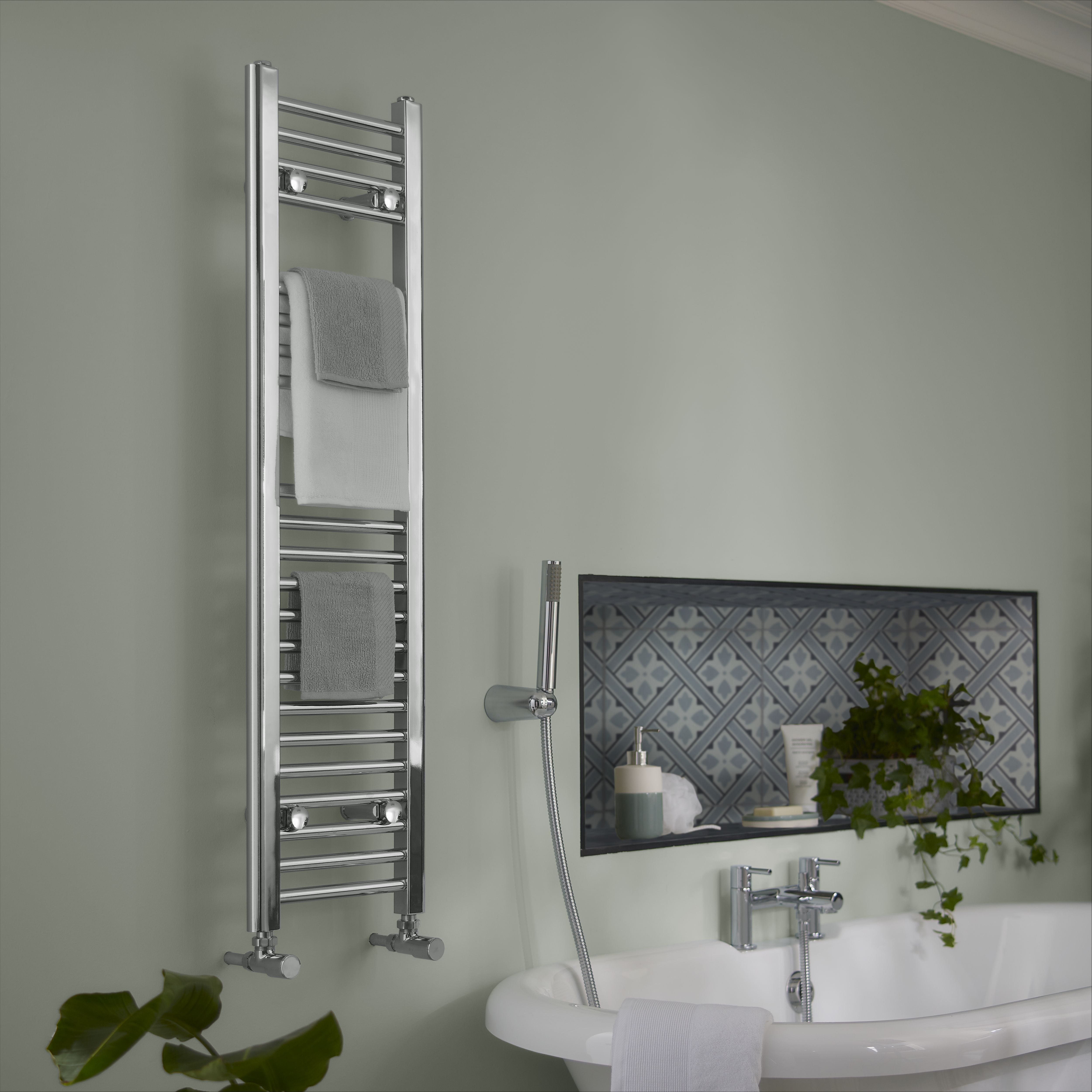 GoodHome Gloss chrome effect Straight Manual Radiator valve ...