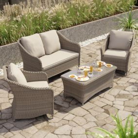 Maevea rattan effect 4 clearance seater coffee set b q