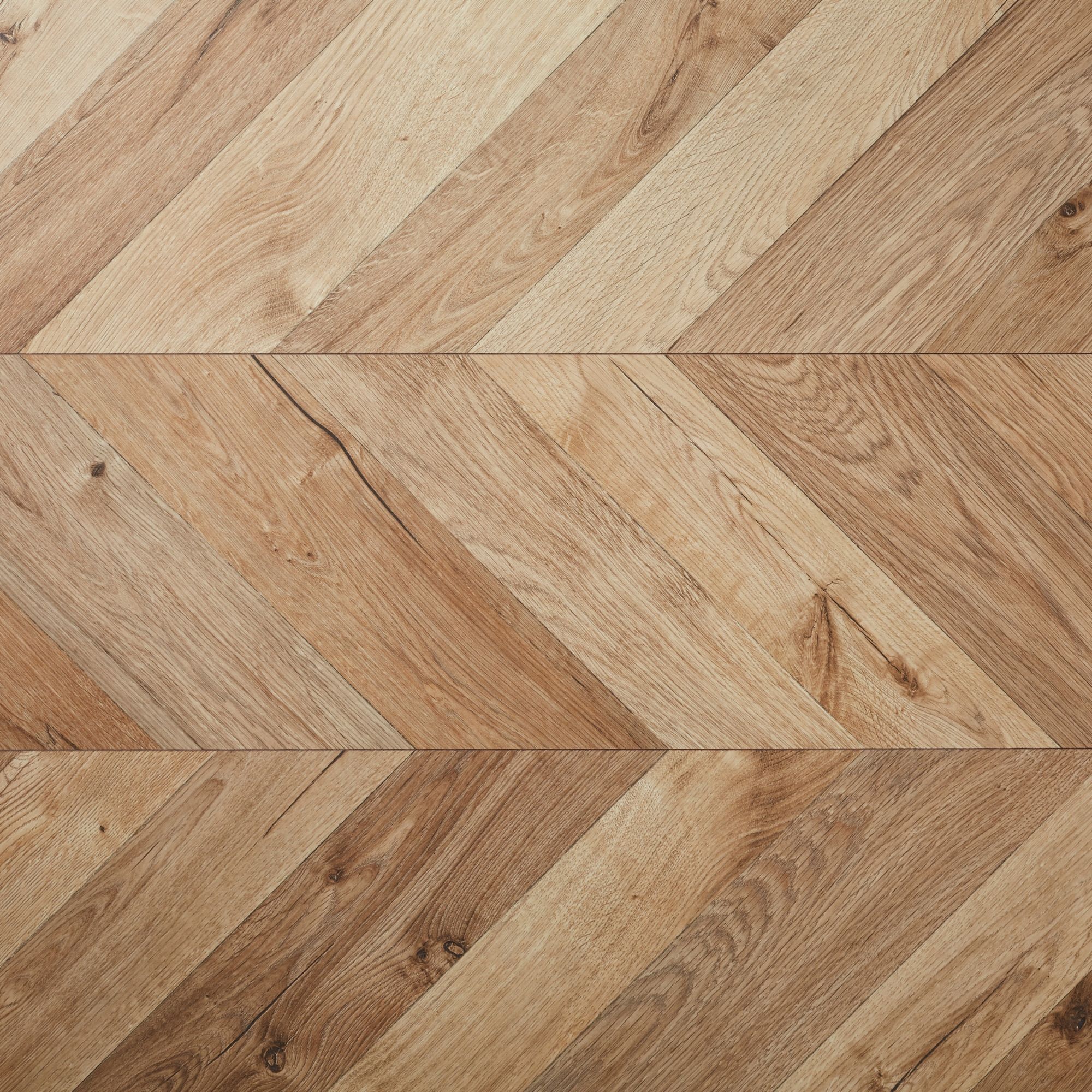 GoodHome Heanor French herringbone Light oak effect Synchronic Herringbone Laminate Flooring, 2.7m²