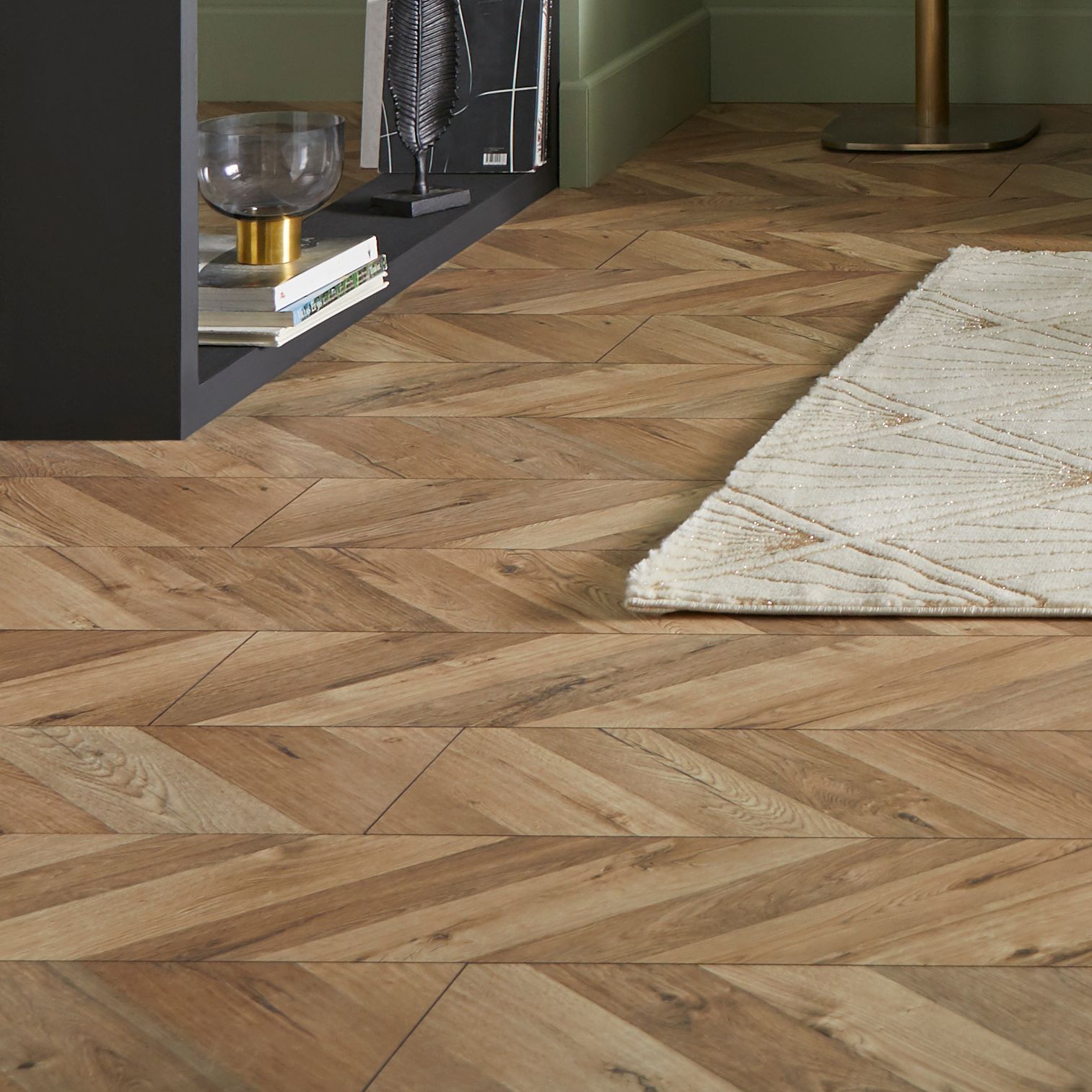 GoodHome Heanor French herringbone Light oak effect Synchronic Herringbone Laminate Flooring, 2.7m²