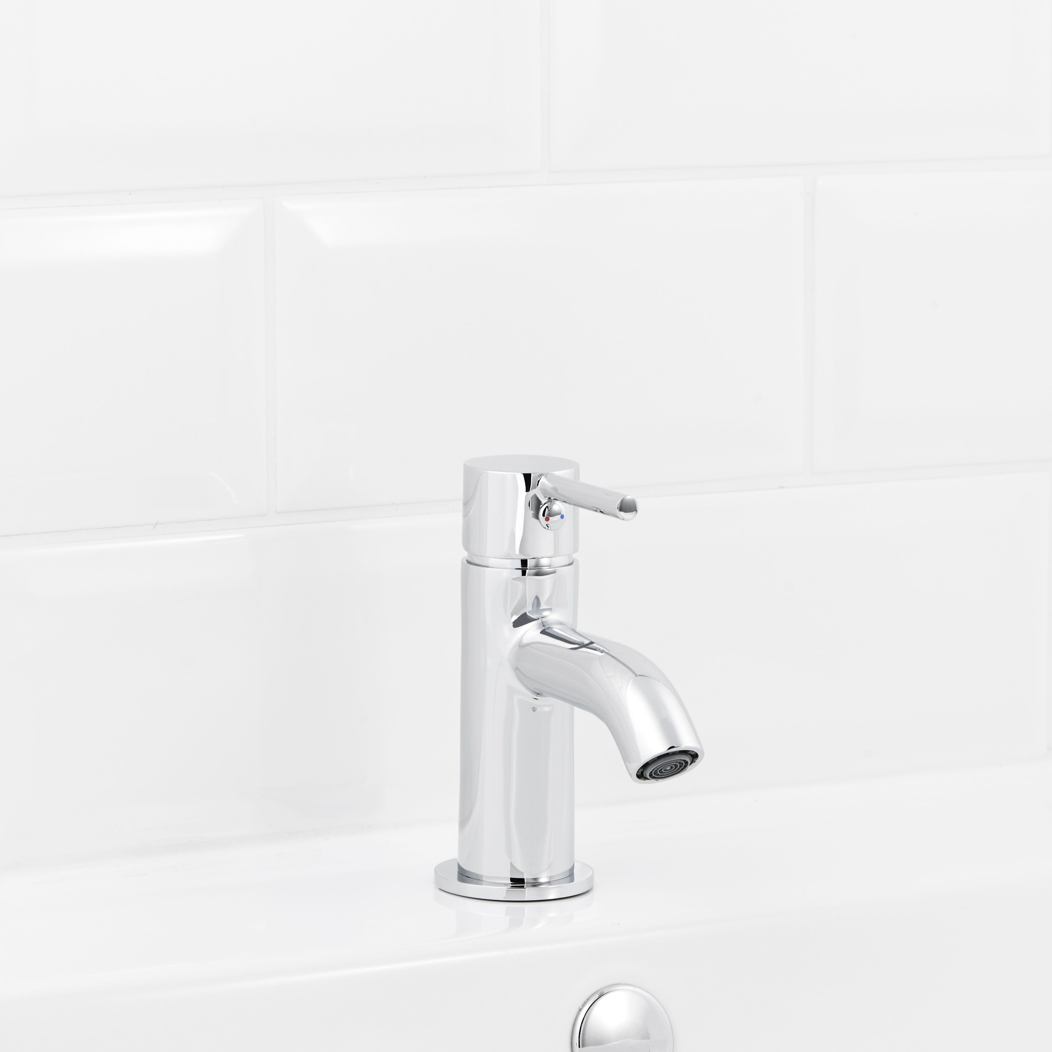 GoodHome Hoffell Mini Round Basin Mono mixer Tap