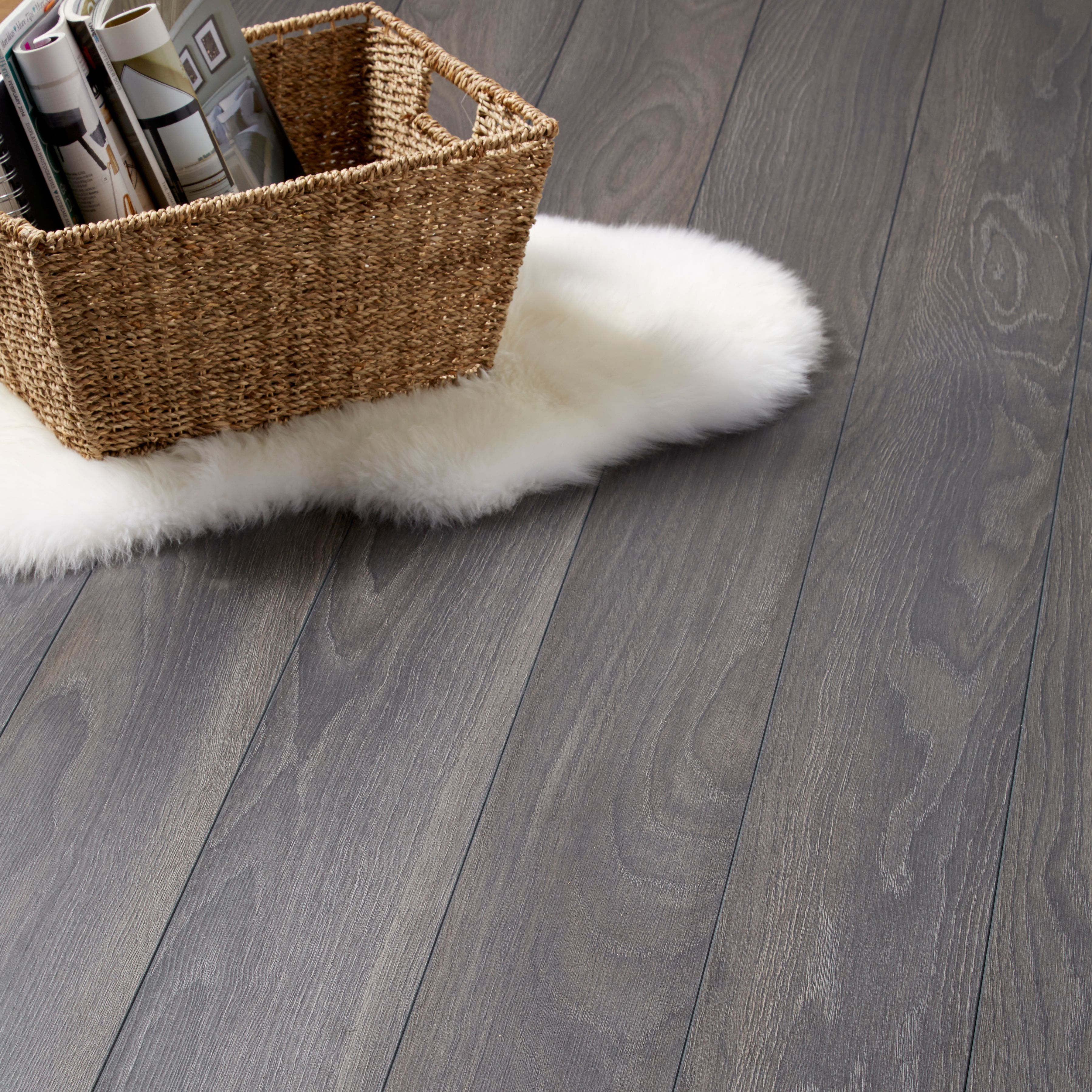 GoodHome Horsham Grey Wood planks Dark wood effect Laminate Flooring, 2.058m²