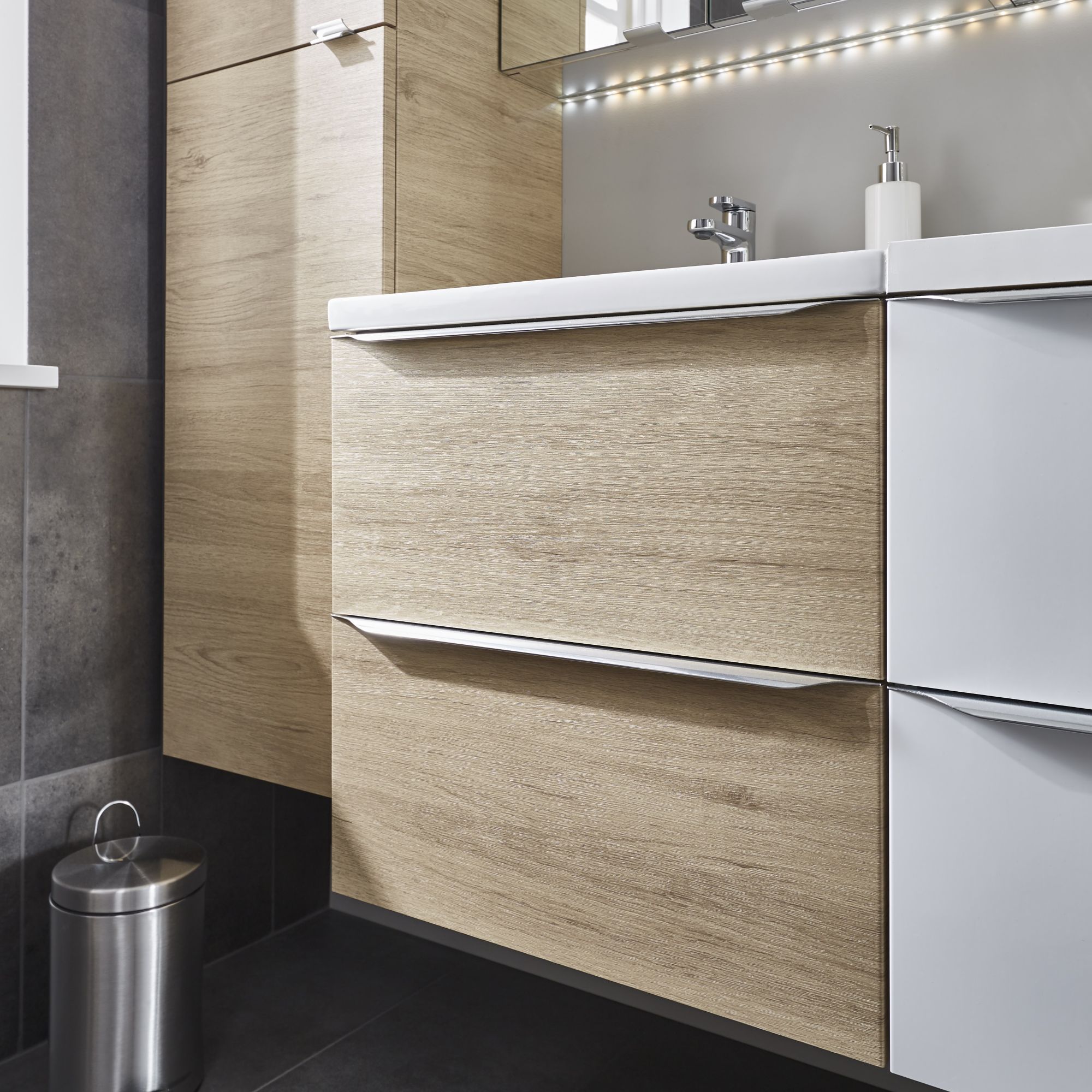 GoodHome Imandra Oak effect Freestanding Vanity unit & basin set - Includes Mila basin (W)604mm