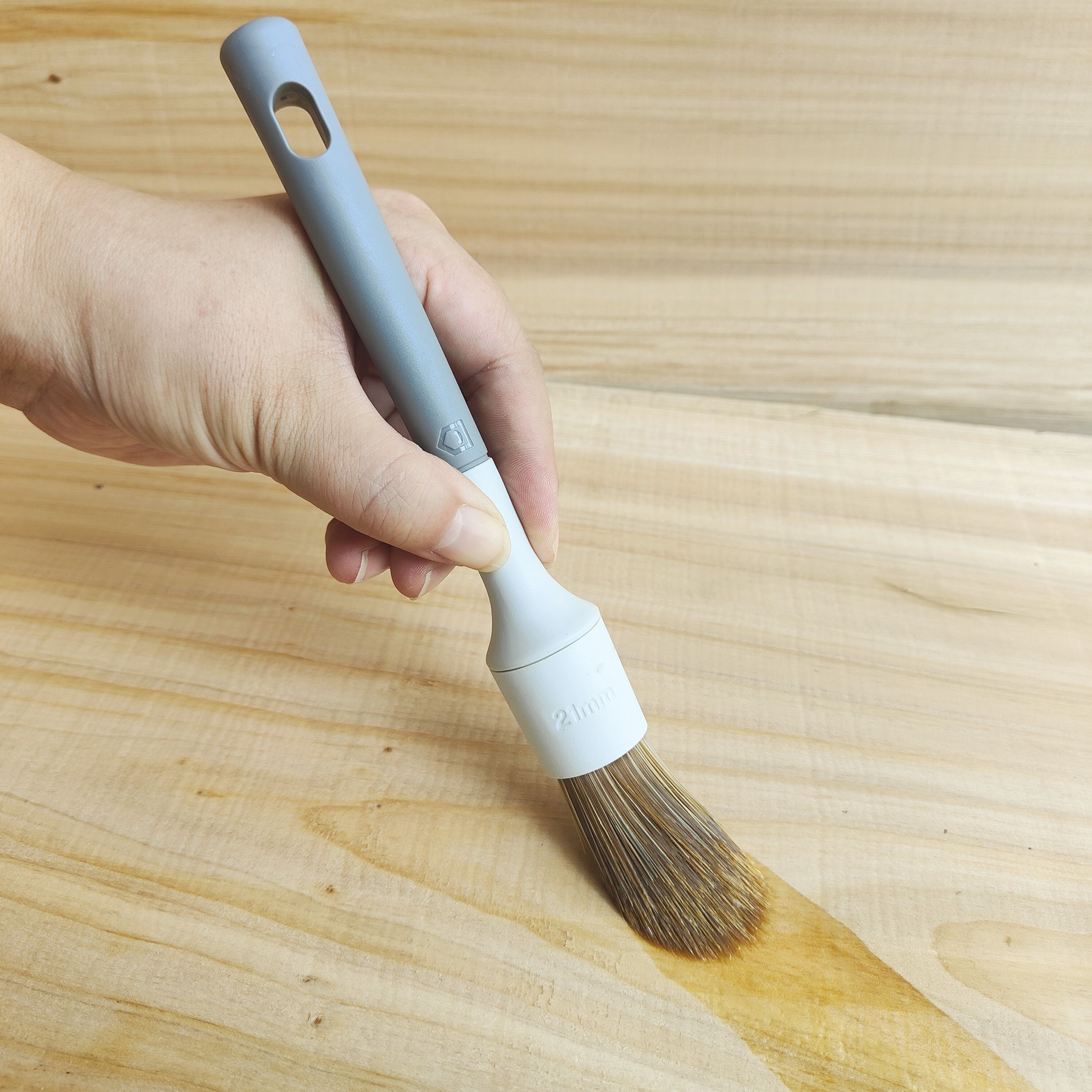 GoodHome ⅞" Interior Doors, skirting boards & window frames Paint brush