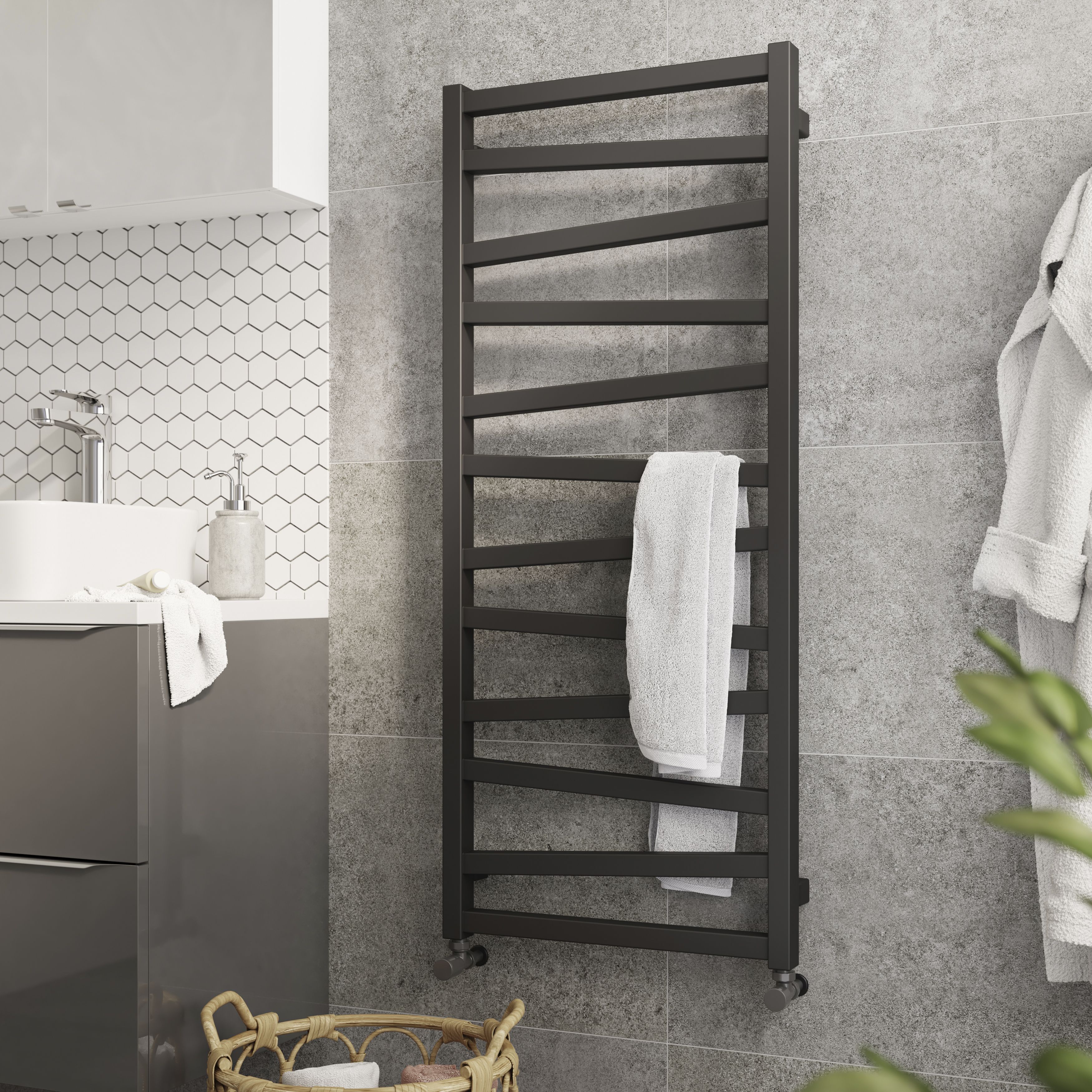 GoodHome Joinville Black 1686BTU Vertical Towel radiator (W)500mm x (H)1180mm