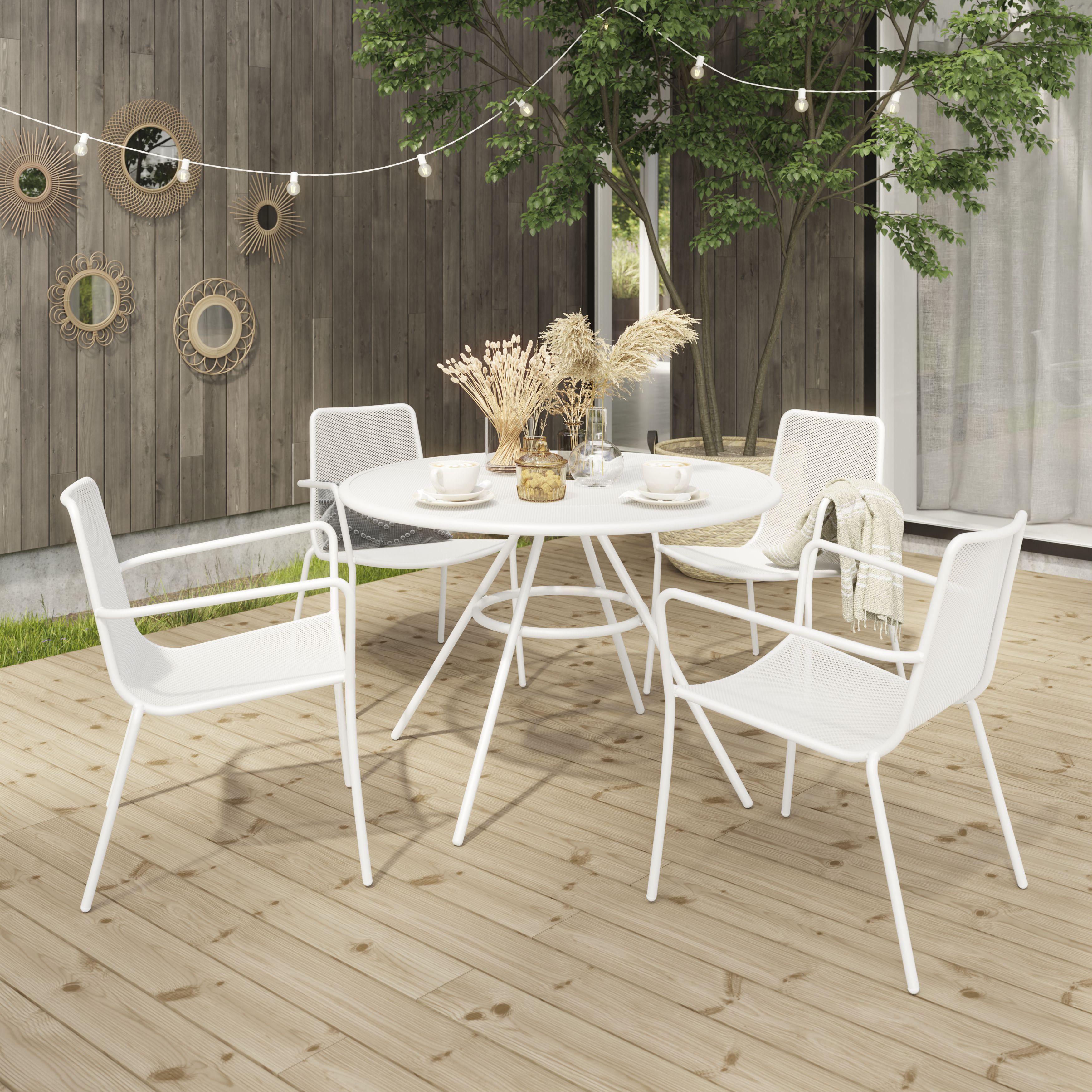 Metal outdoor dining table and deals chairs