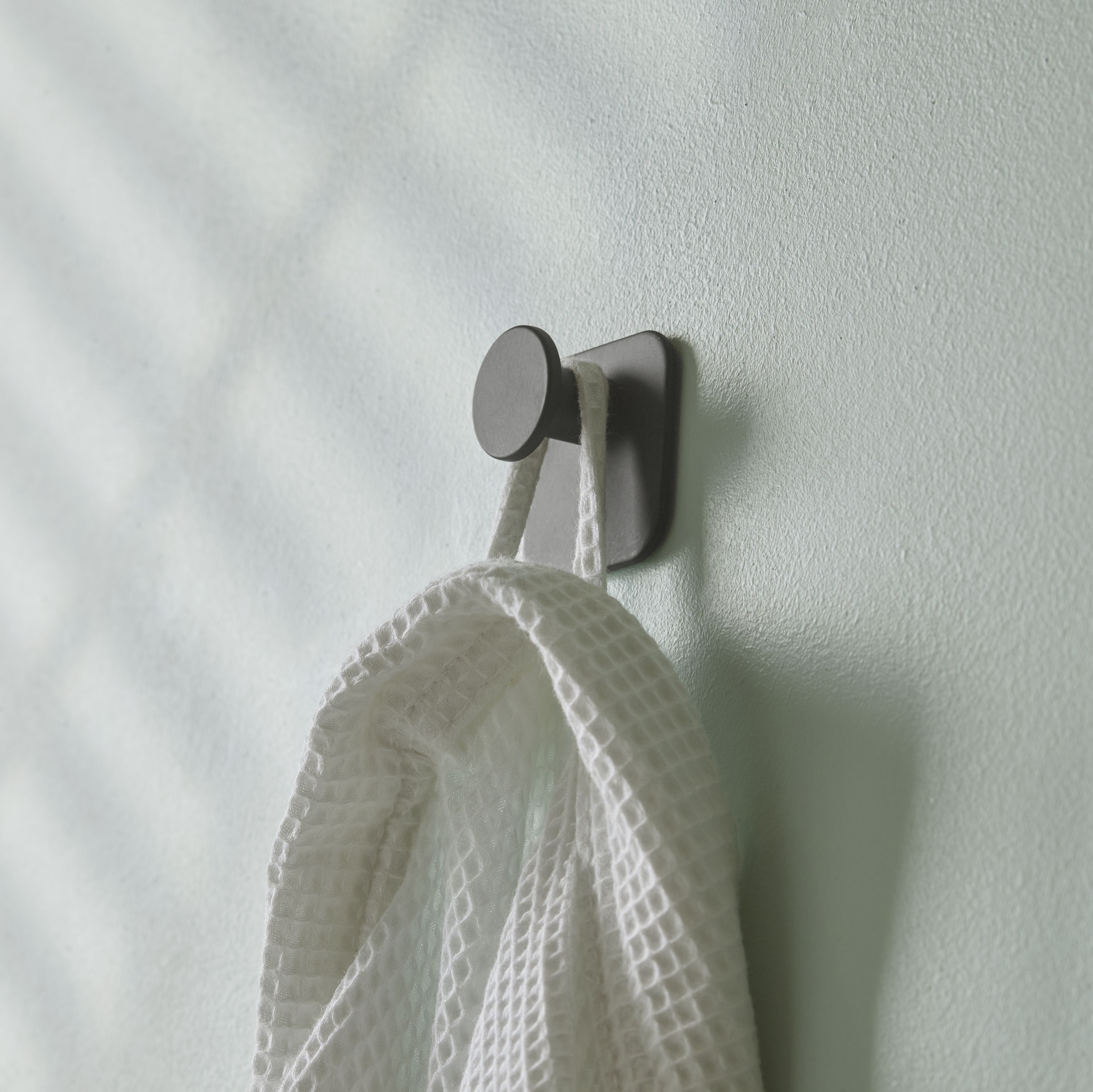 GoodHome Koros Matt Black Glass effect Steel Small Circular Single Hook (H)40mm (W)40mm