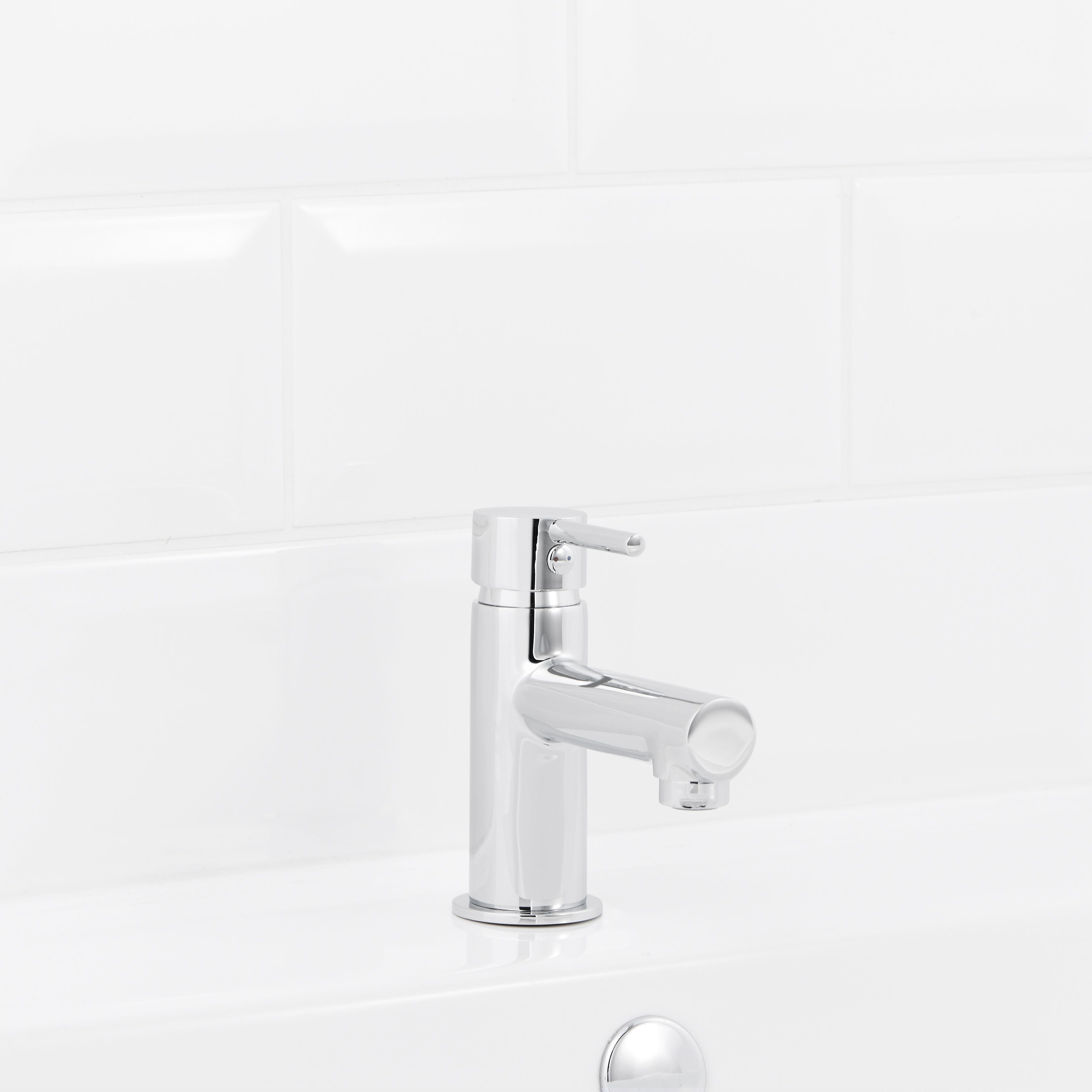 GoodHome Lazu Mini Round Basin Mono mixer Tap