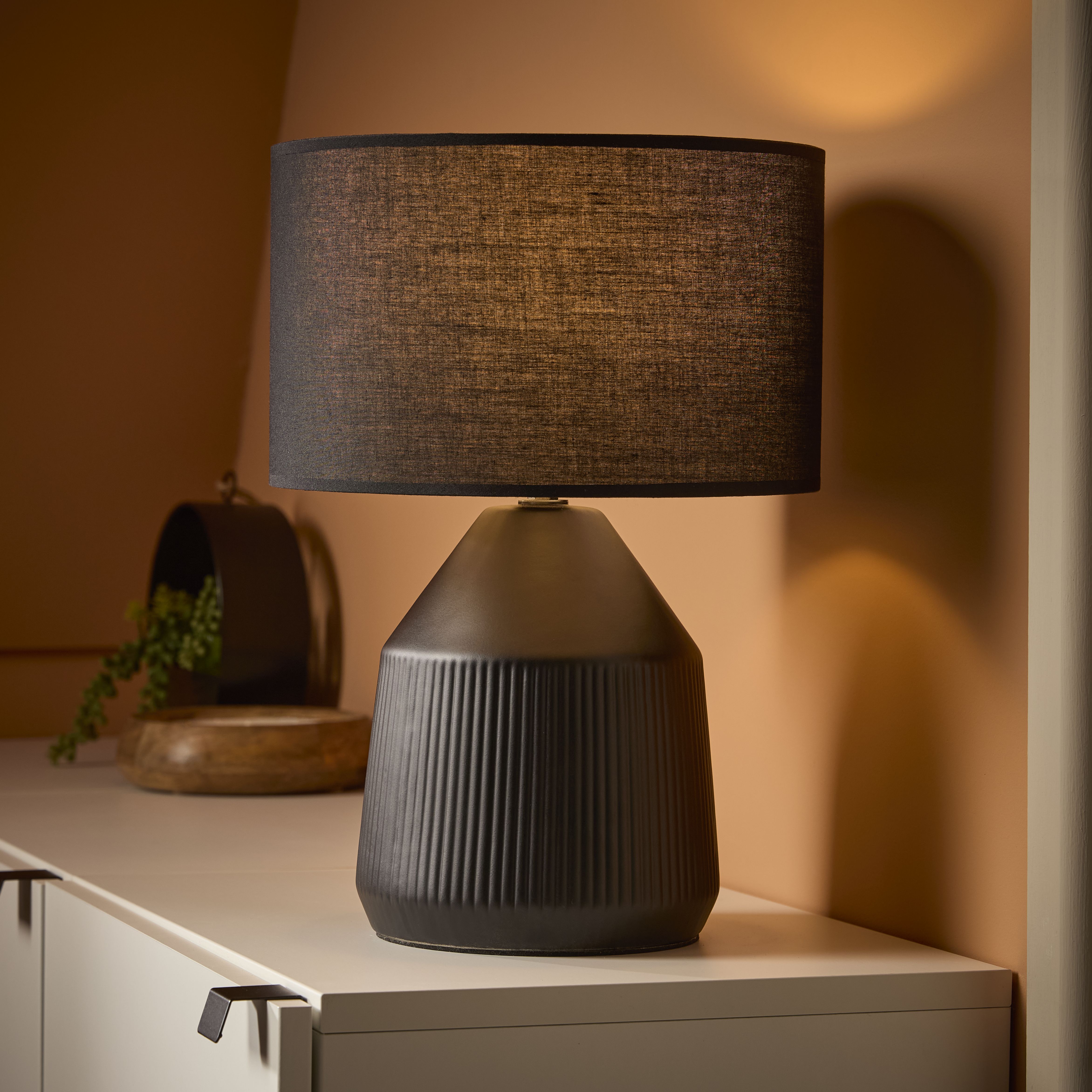 GoodHome Longclaw Round Matt Black Table lamp