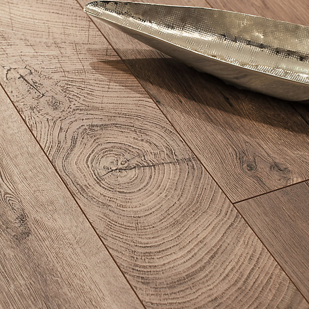 Goodhome Lydney Brown Dark Oak Effect, Kitchen Laminate Flooring B And Q