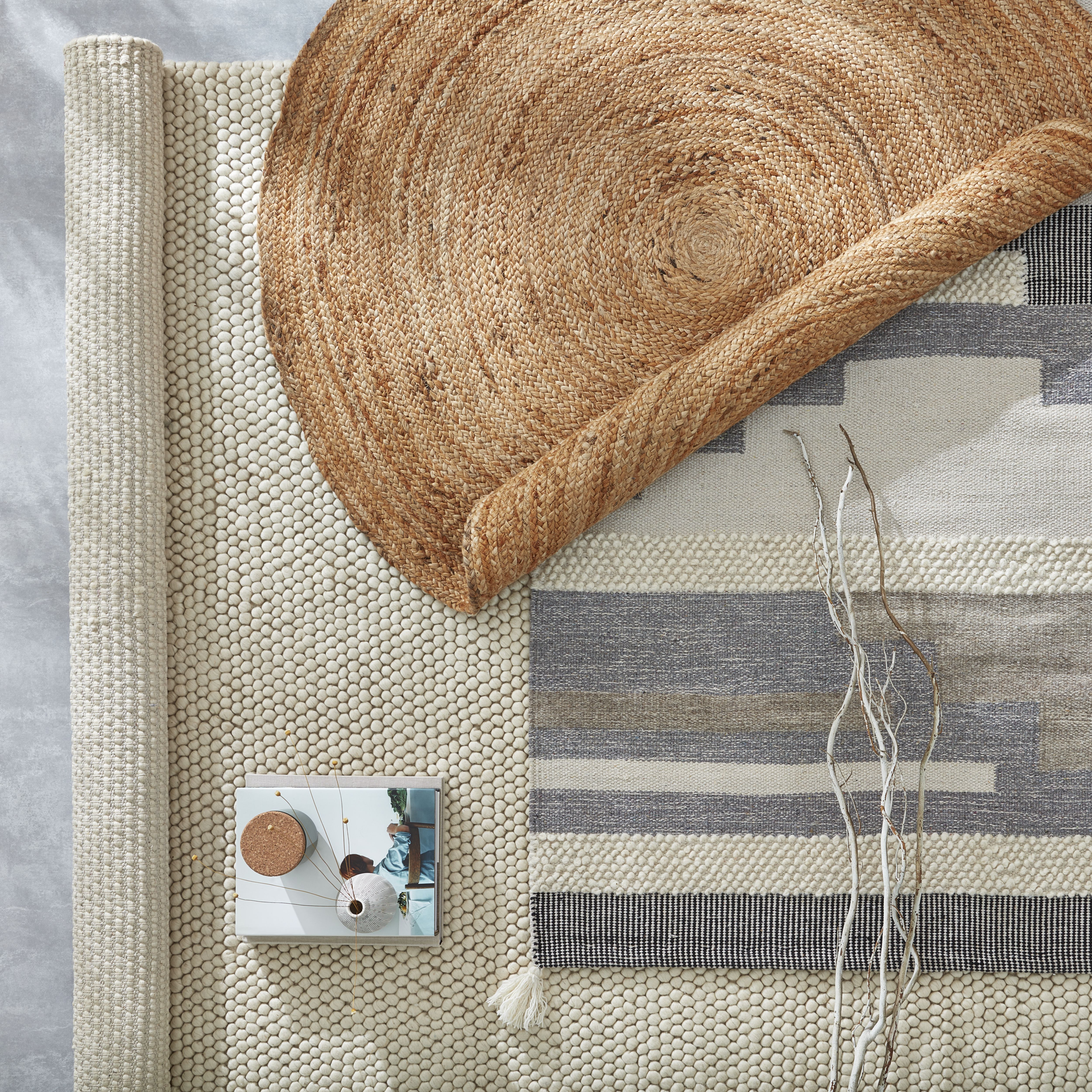 GoodHome Melua Natural Reversible Medium Rug, (L)130cm x (W)130cm