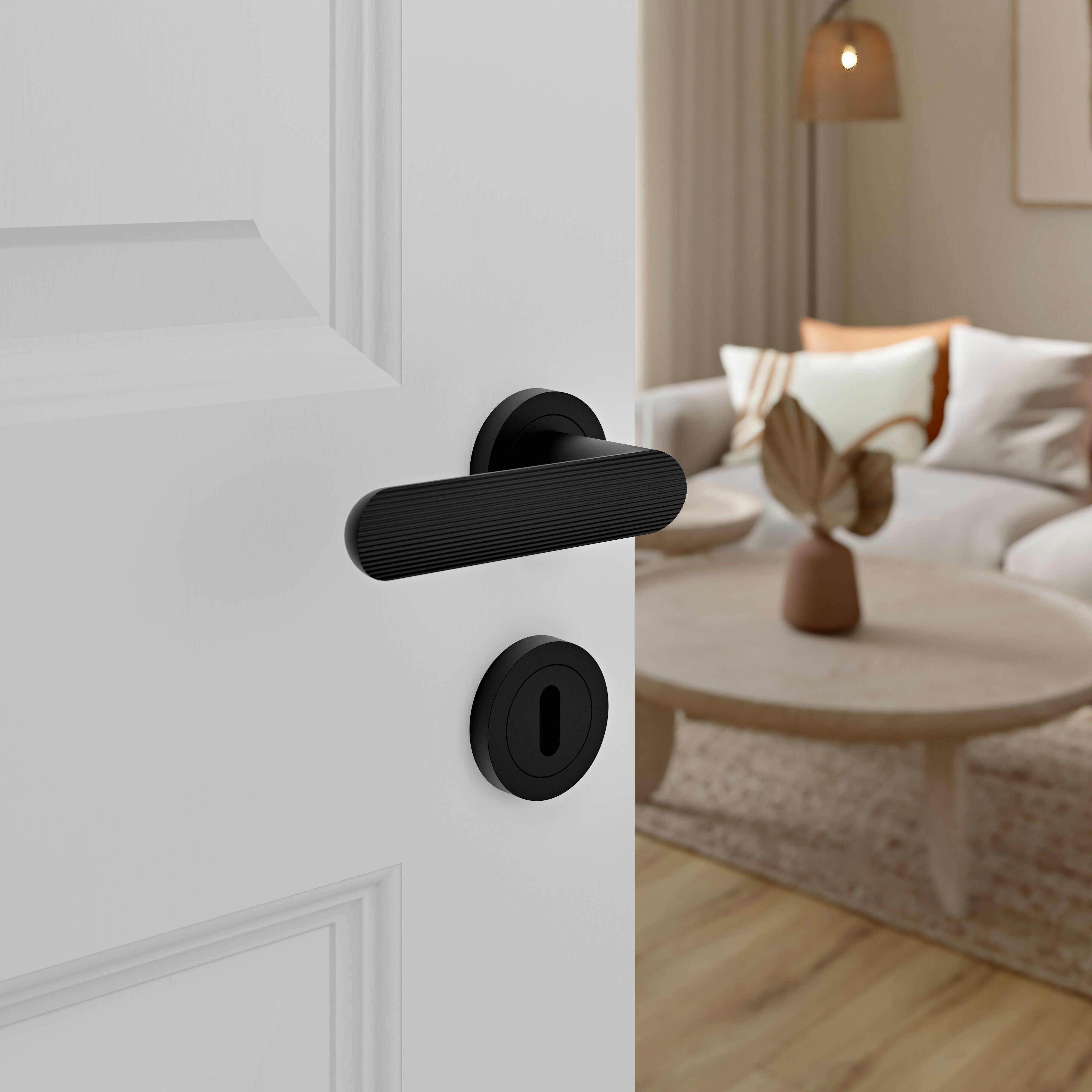 GoodHome Minzho Black Straight Door handle (L)120mm, Pair